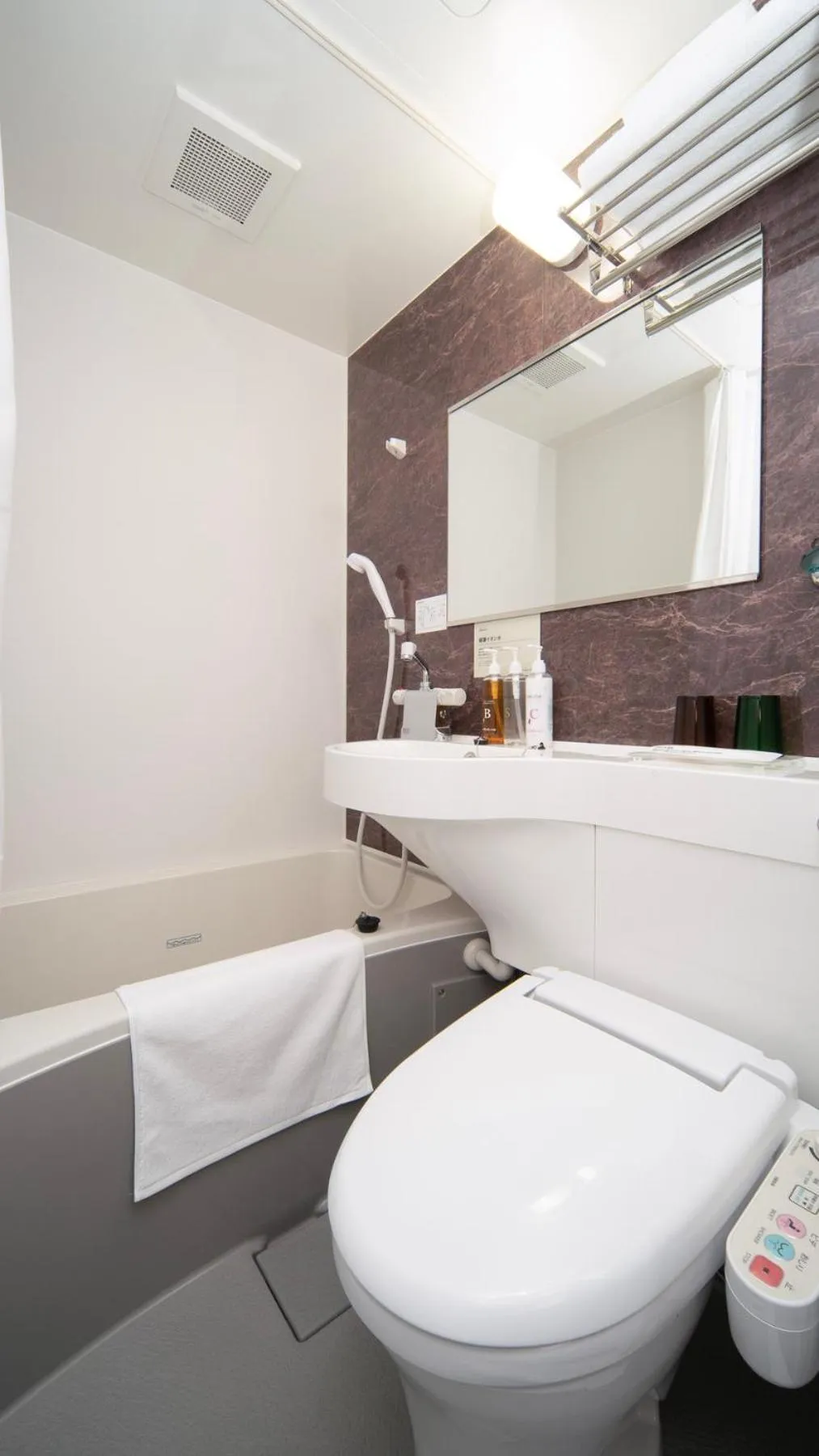 Super Hotel Kanku Kumatoriekimae