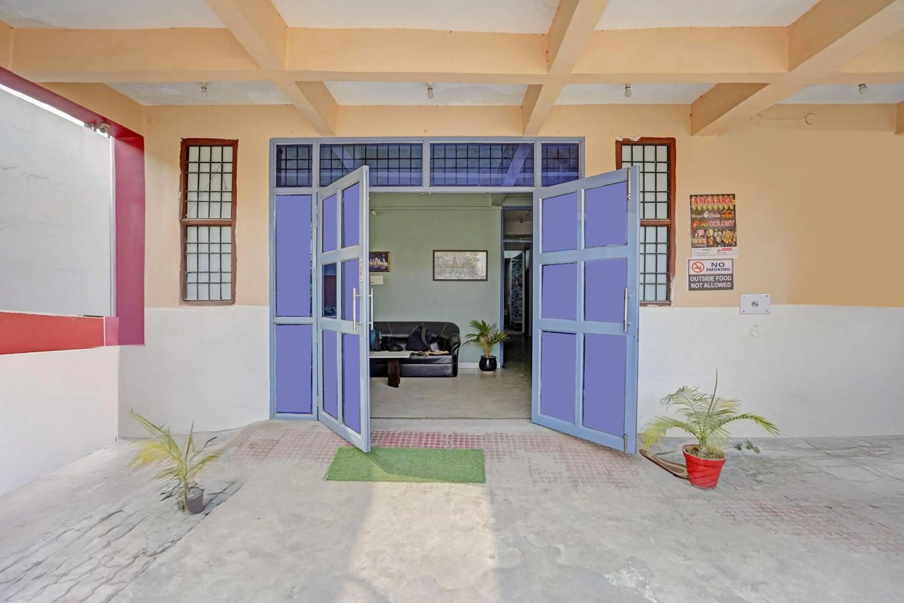 Facade/entrance in Super Hotel O AG Colony Park Patna Formerly Capital Pearl