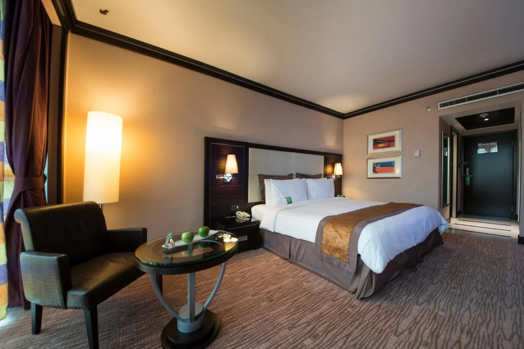 Photo of the whole room, Bed in Holiday Inn Kuwait Al Thuraya City by IHG