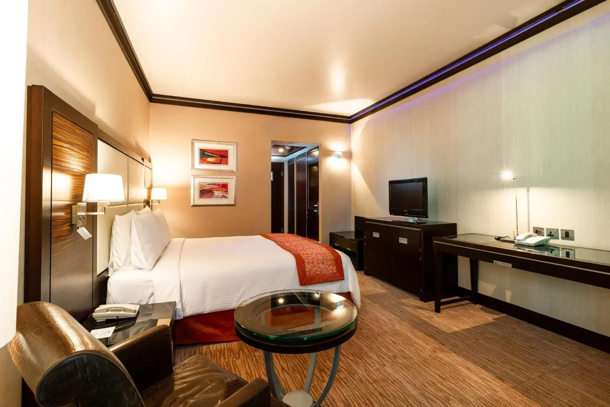 Standard King Room - Smoking in Holiday Inn Kuwait Al Thuraya City by IHG Standard King Room - Smoking in Holiday Inn Kuwait Al Thuraya City by IHG