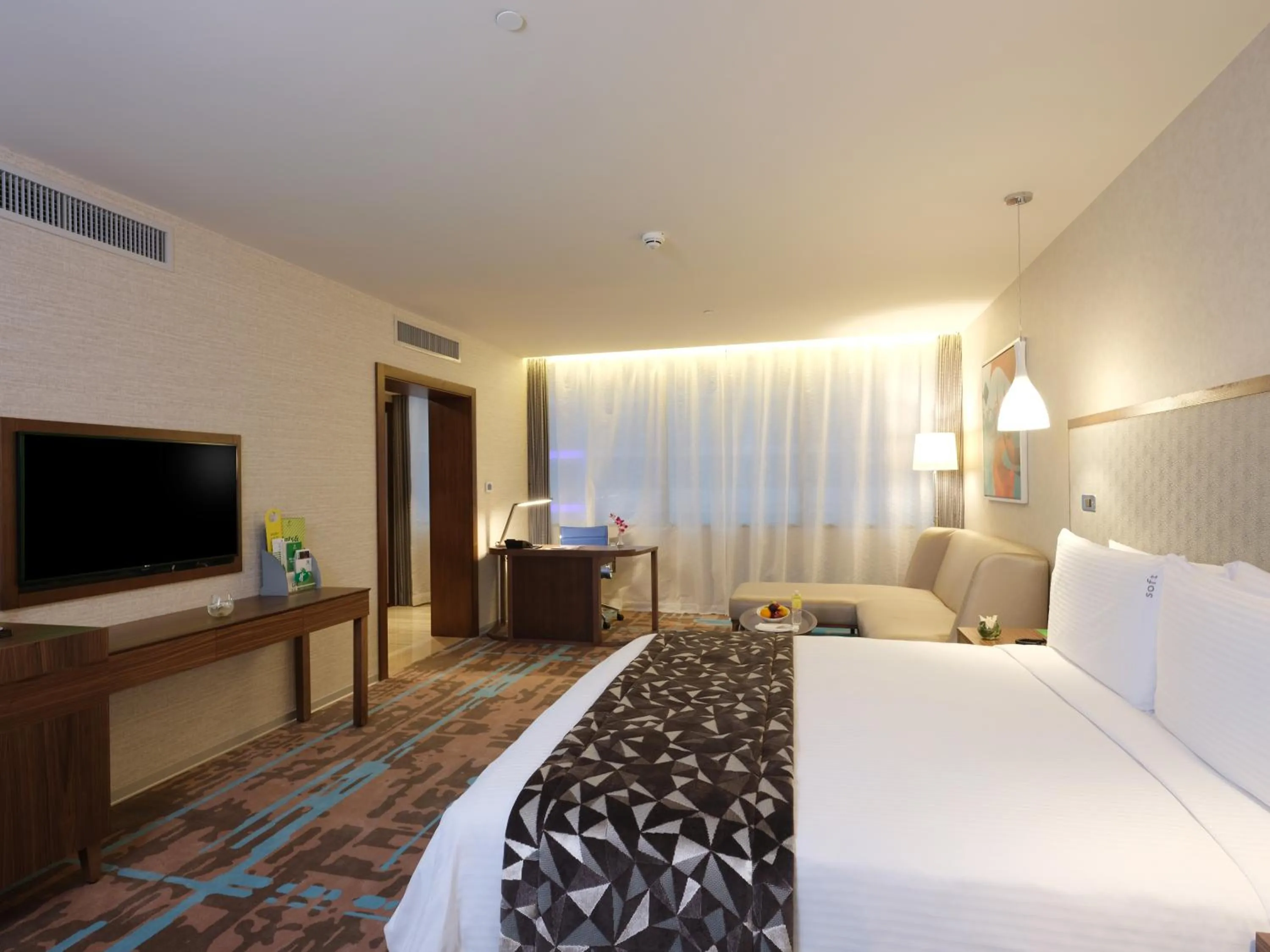 Bedroom, Bed in Holiday Inn Kuwait Al Thuraya City by IHG