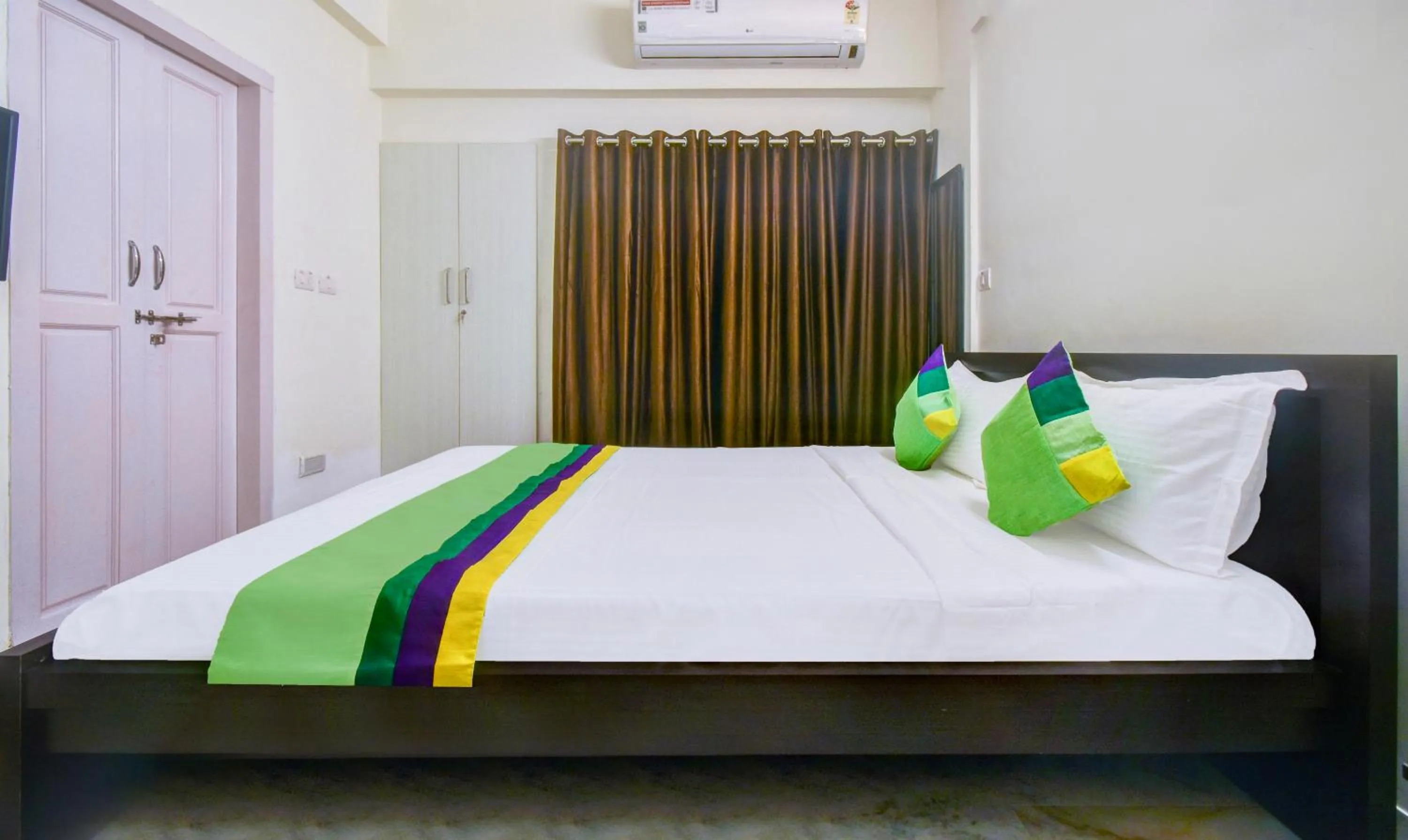 Bedroom, Bed in Treebo Eco Stay Nandanam