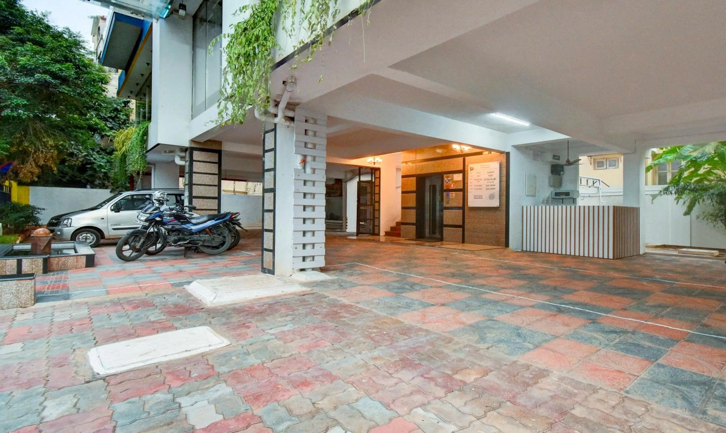 Parking in Treebo Eco Stay Nandanam