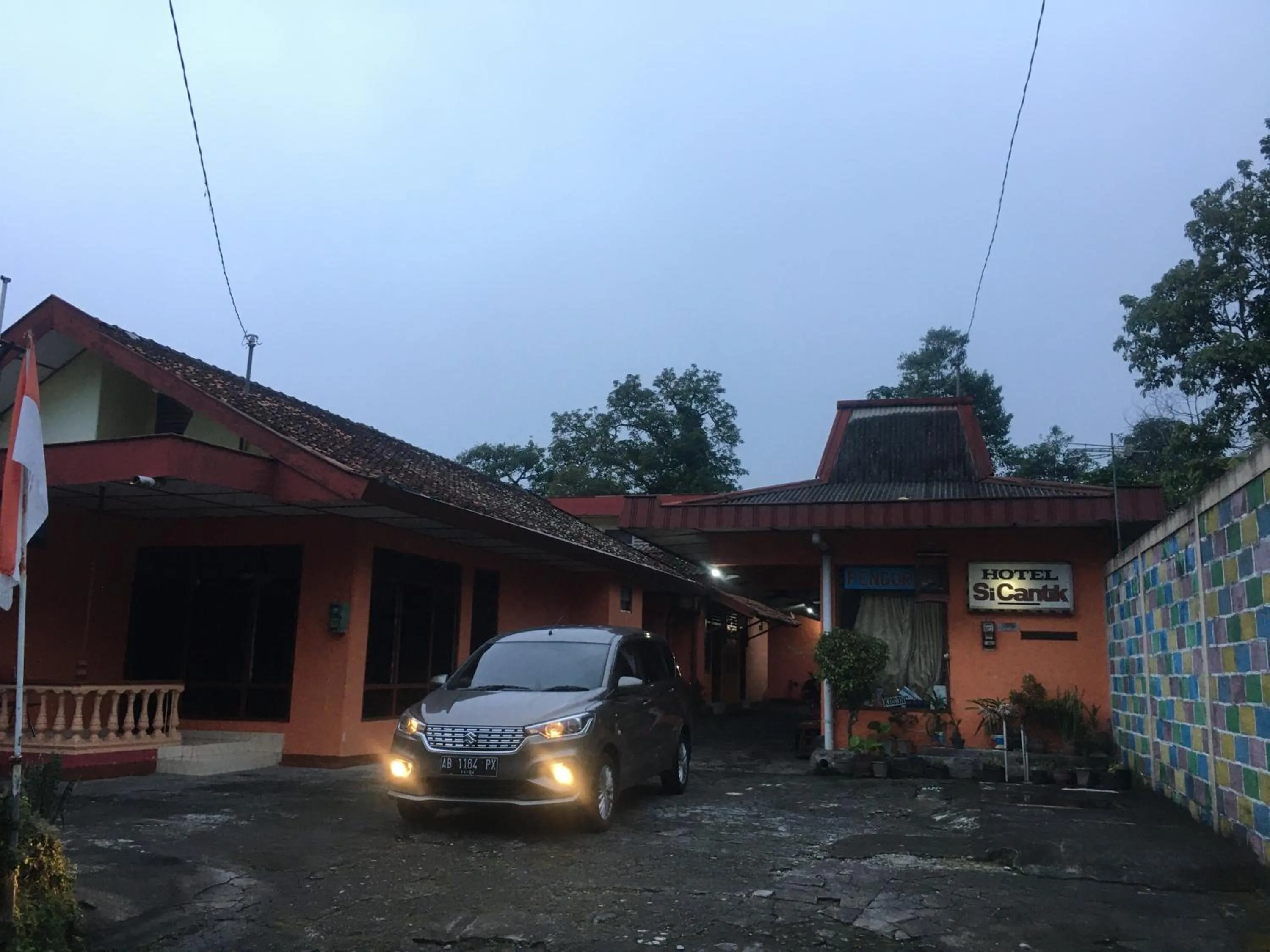 Property building in Hotel SiCantik