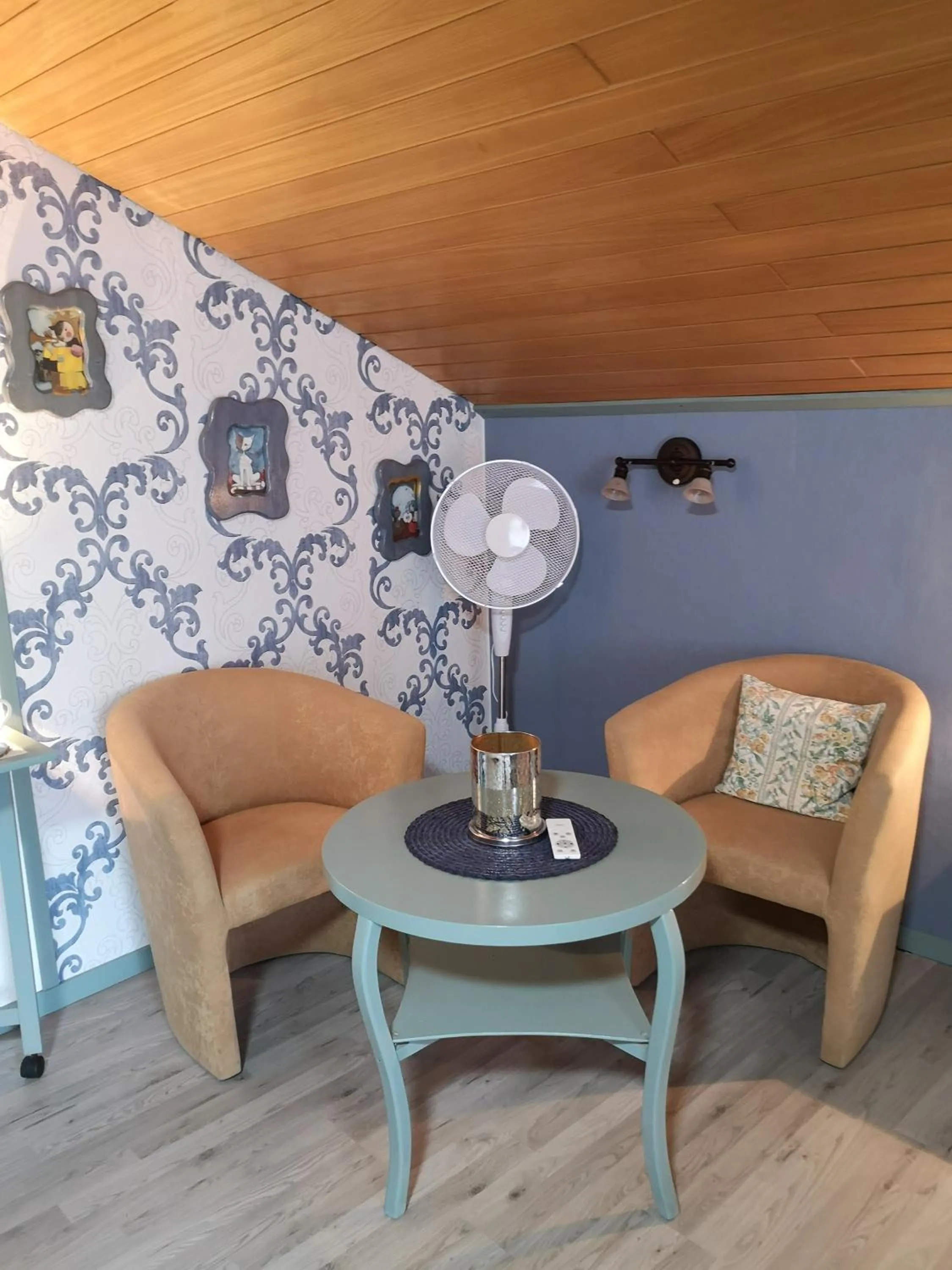 Seating area in Edel Weiss Gästezimmer