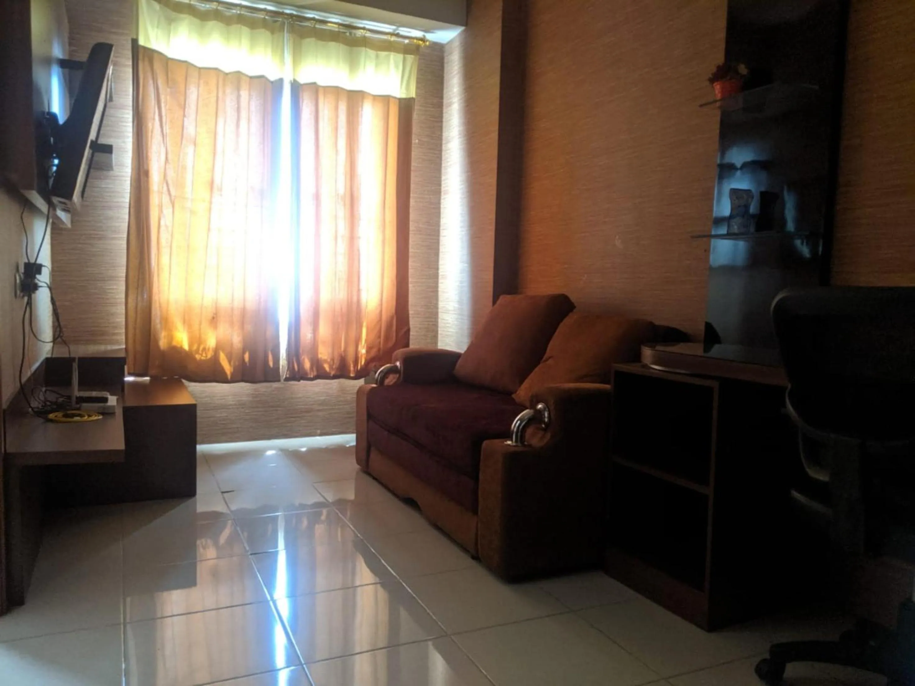 Bedroom in Pinewood Apartment by Vial