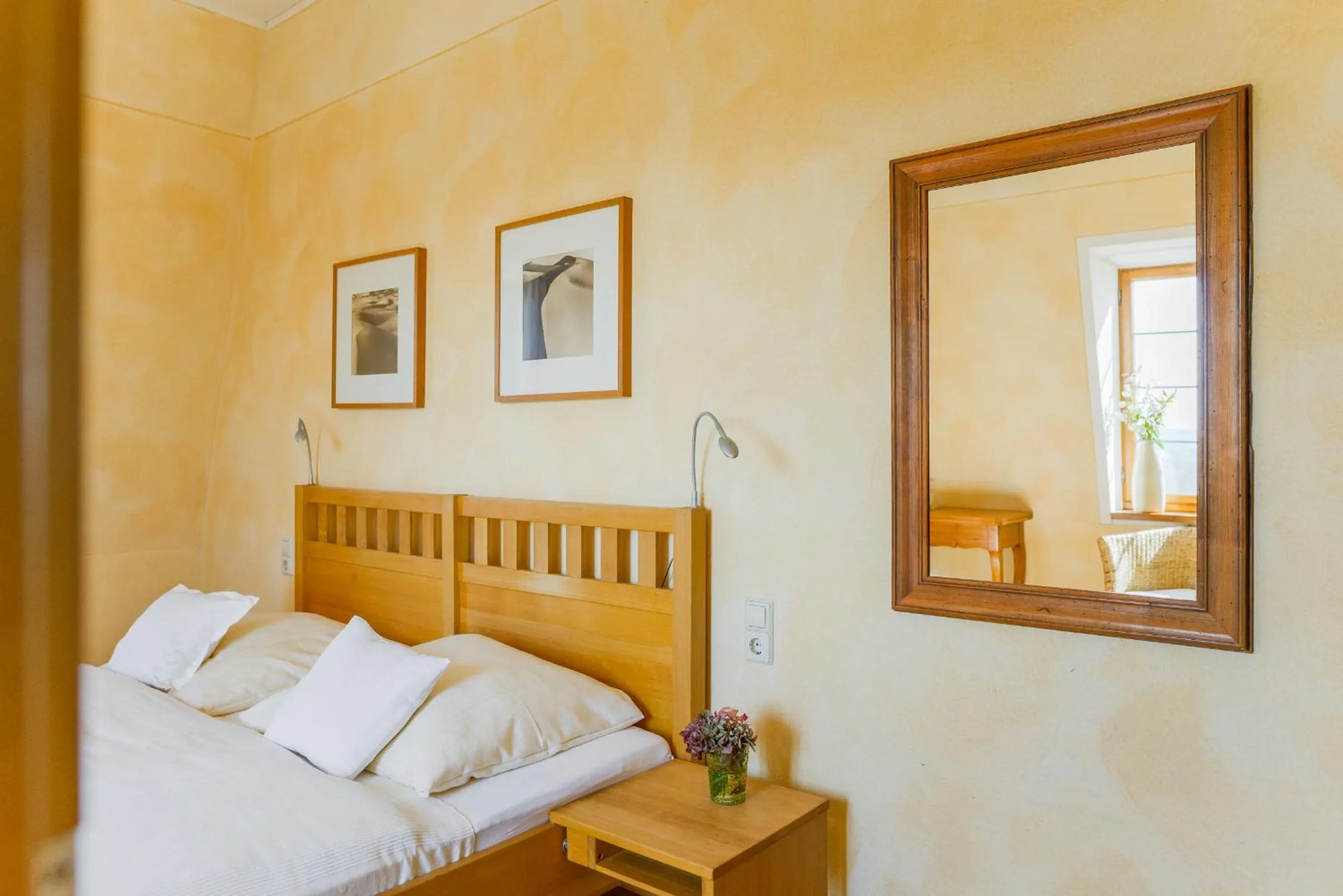 Bed in Hotel Kollektur