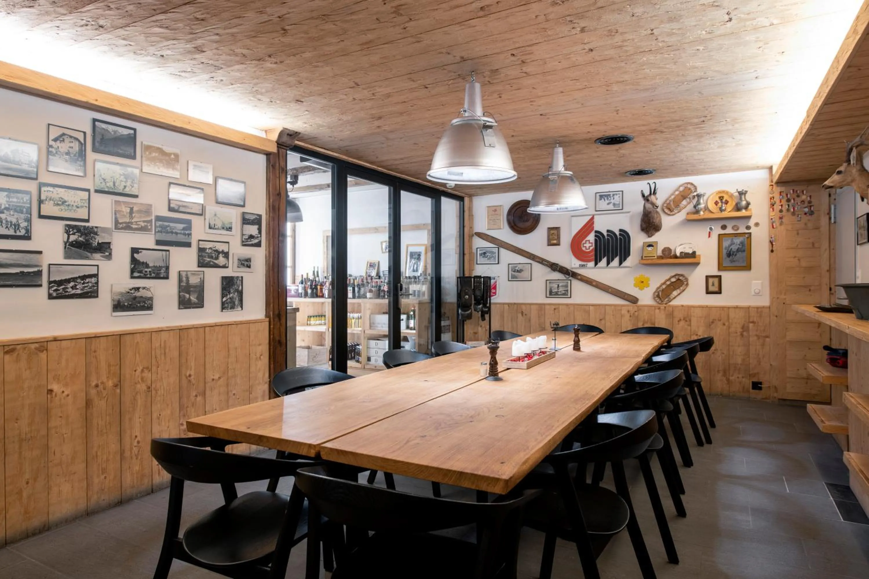 Restaurant/places to eat in Hotel Olympic - Montana Center