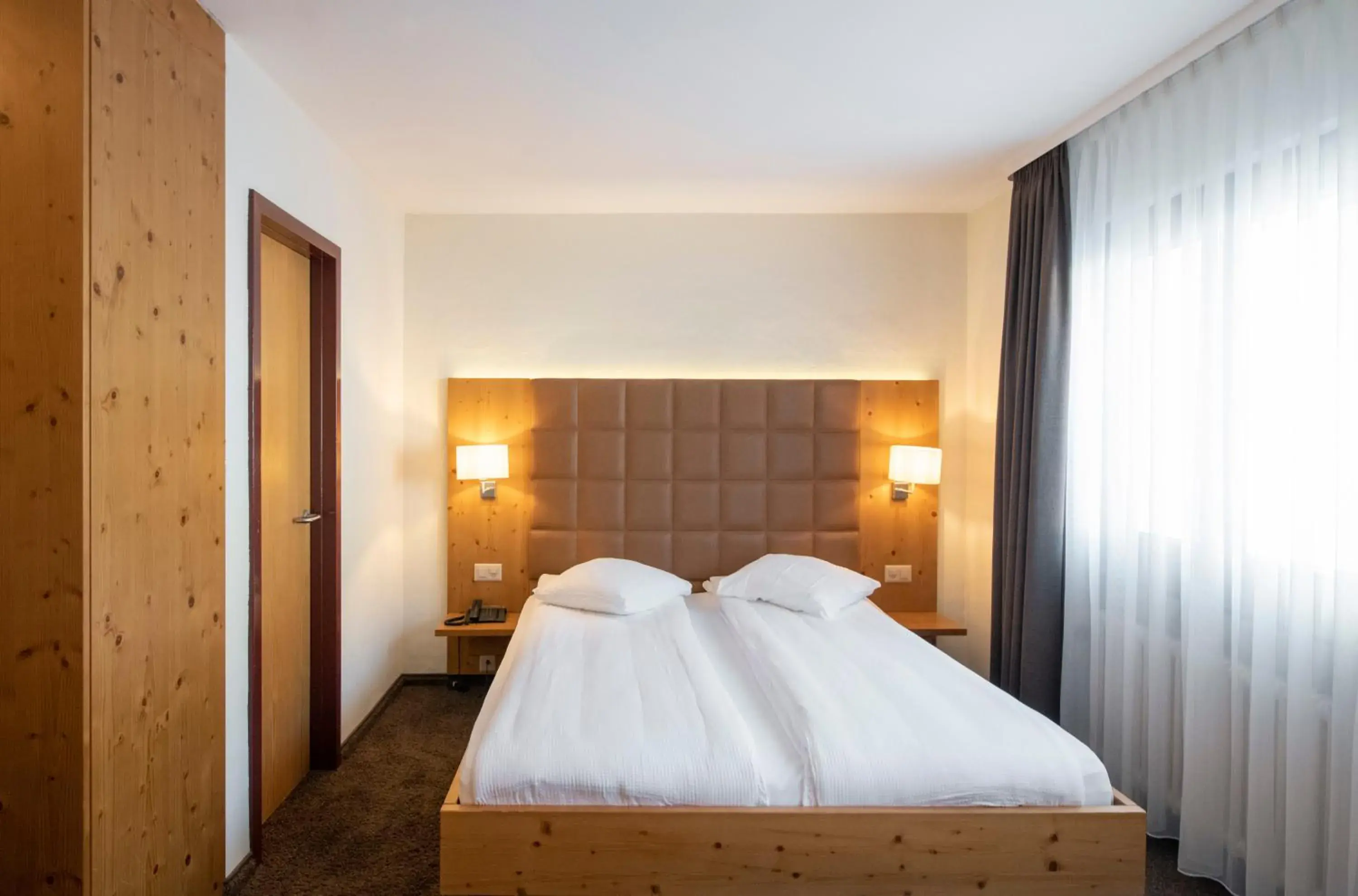 Single Room in Hotel Olympic - Montana Center Single Room in Hotel Olympic - Montana Center