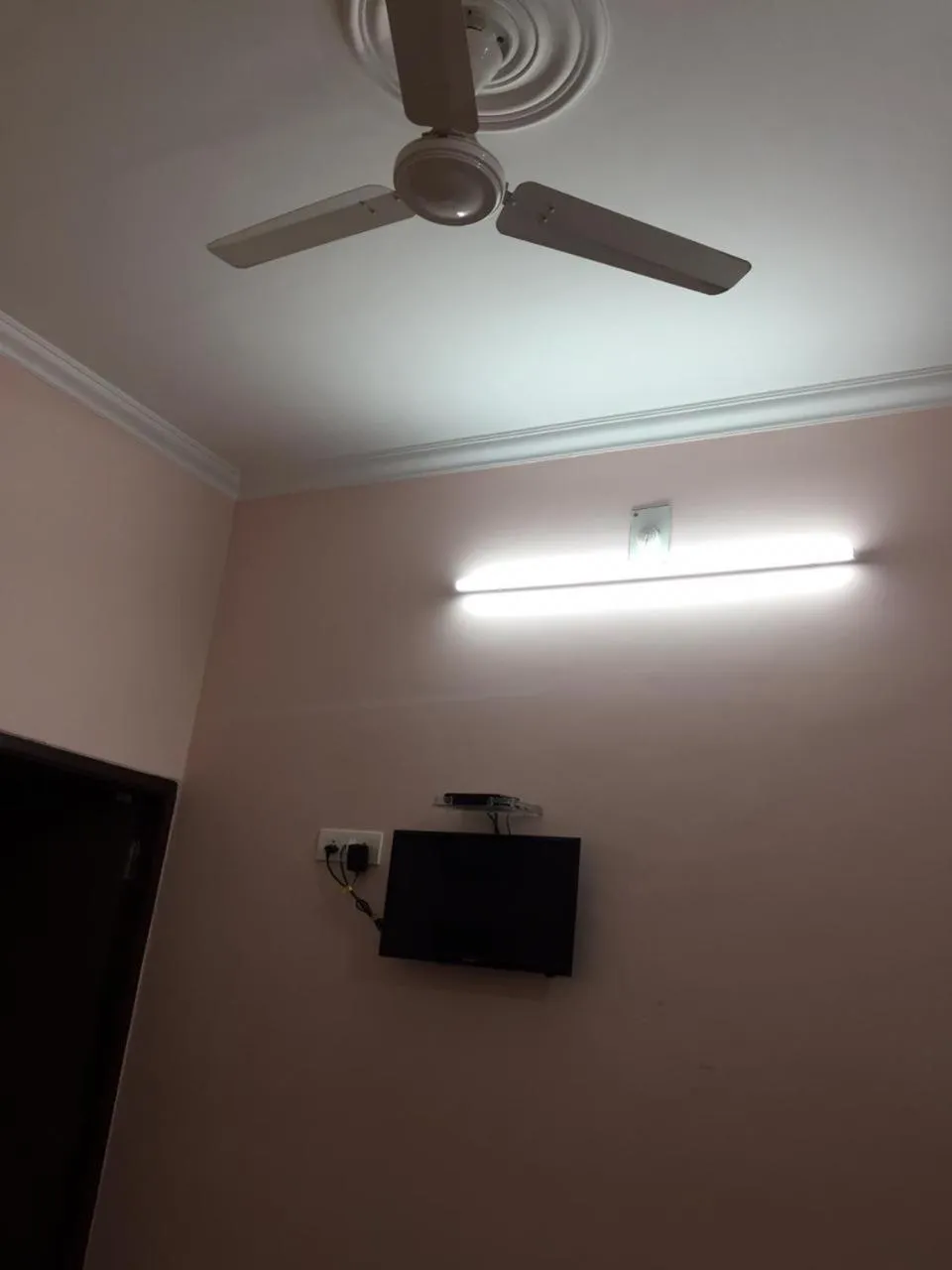 TV/Entertainment Center in Hotel Blue Star