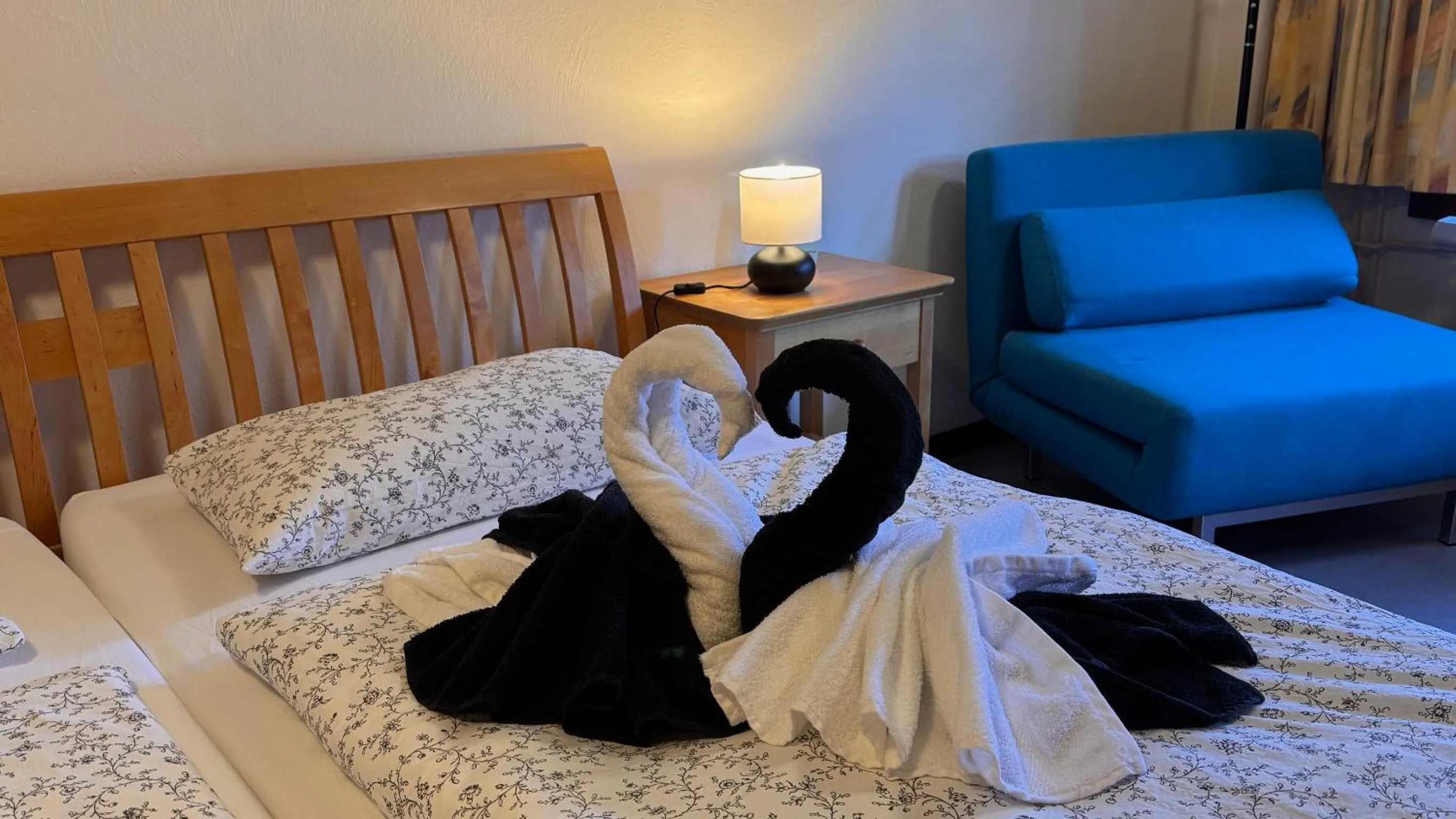 Bed in Hotel im Hochzeitshaus