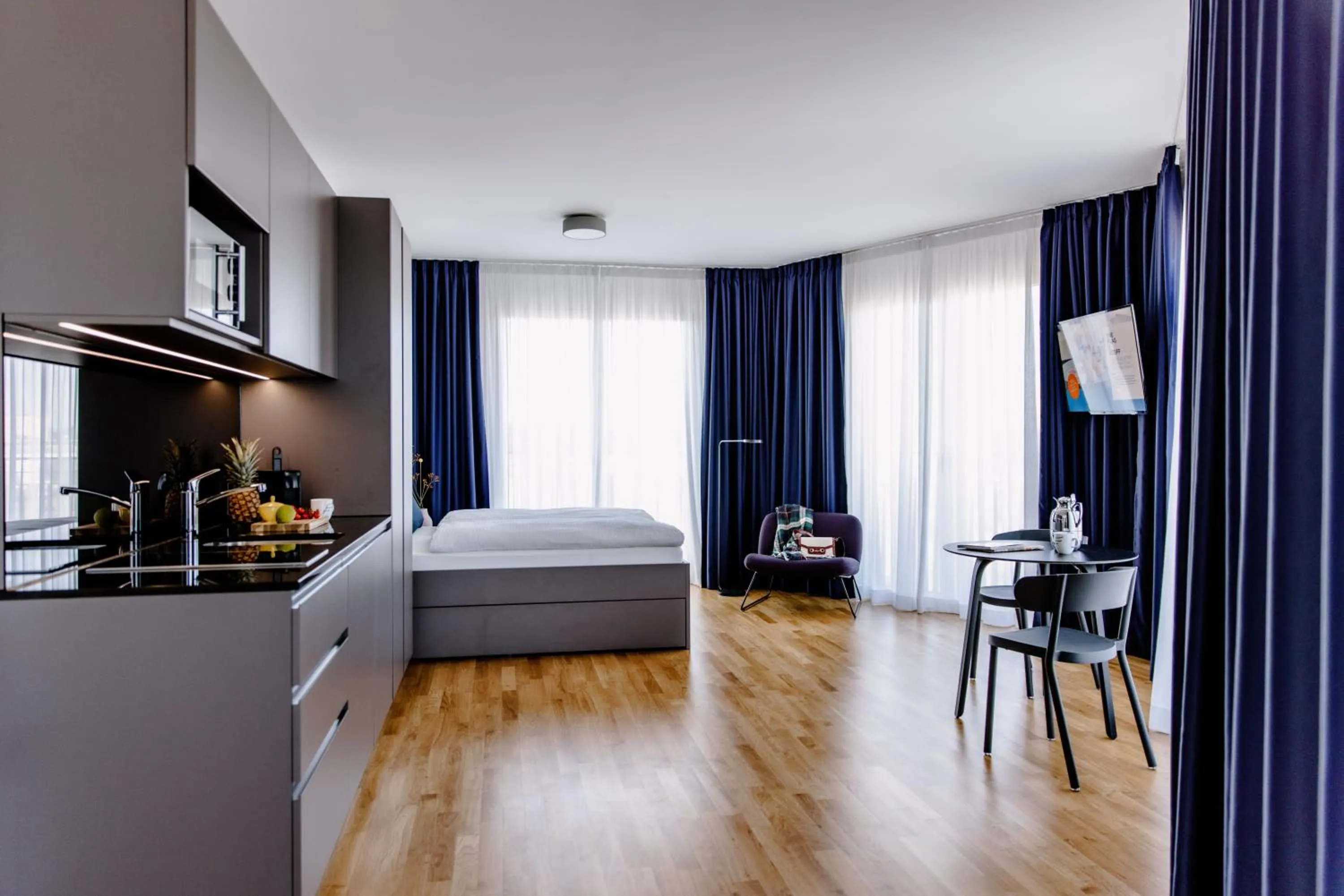 Photo of the whole room, Bed in THE FLAG Meiller Gärten