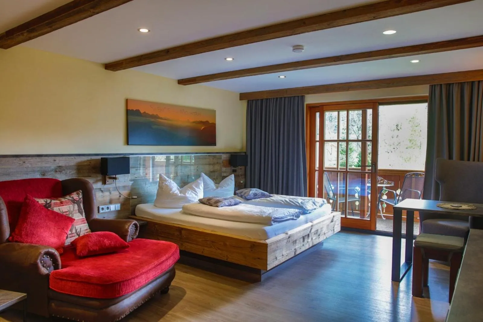 Photo of the whole room, Bed in Gästehaus Edlhuber