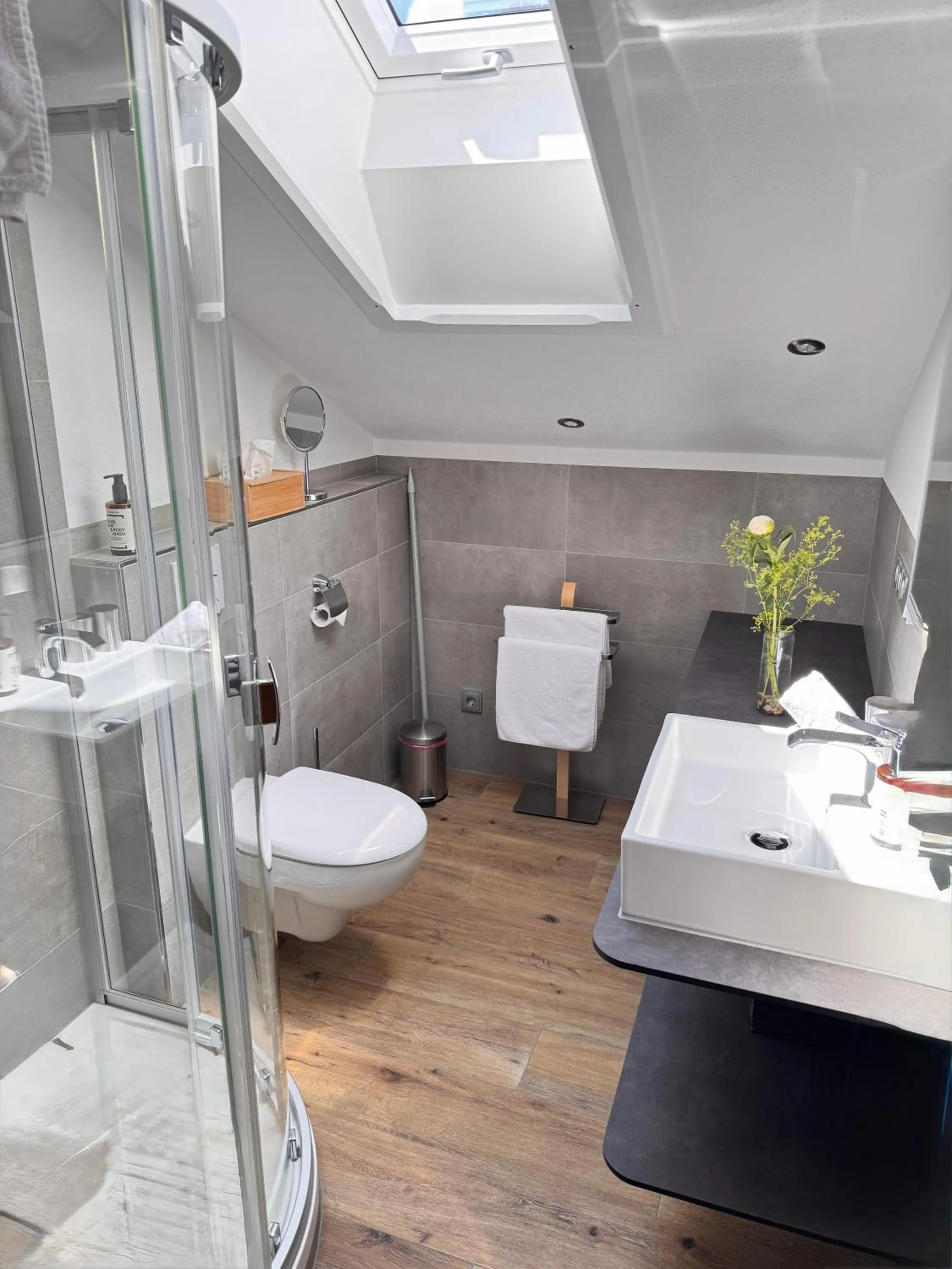 Shower in Gästehaus Edlhuber