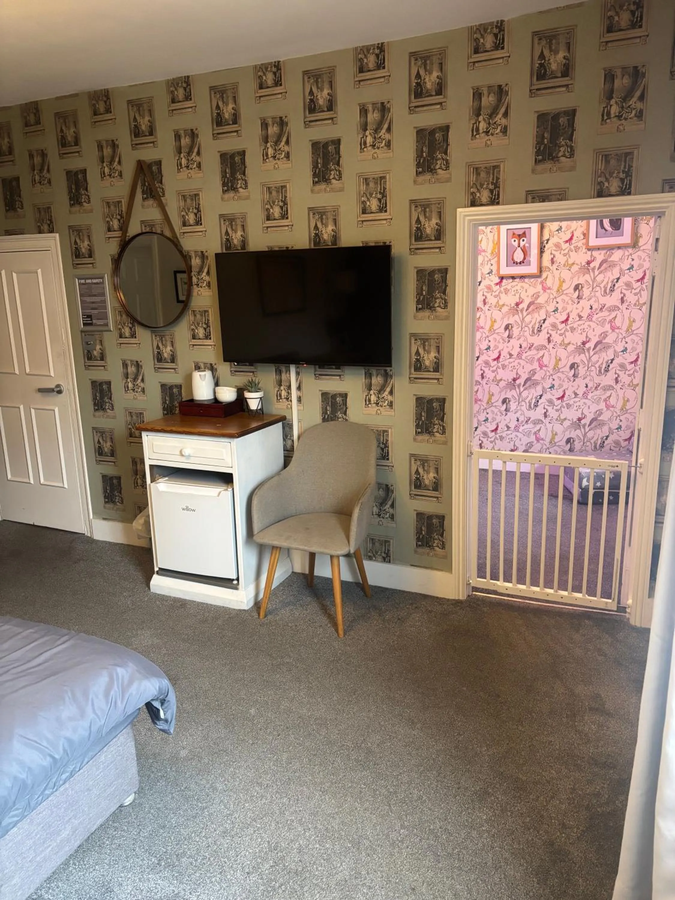 TV and multimedia in Three Tuns Ashwell