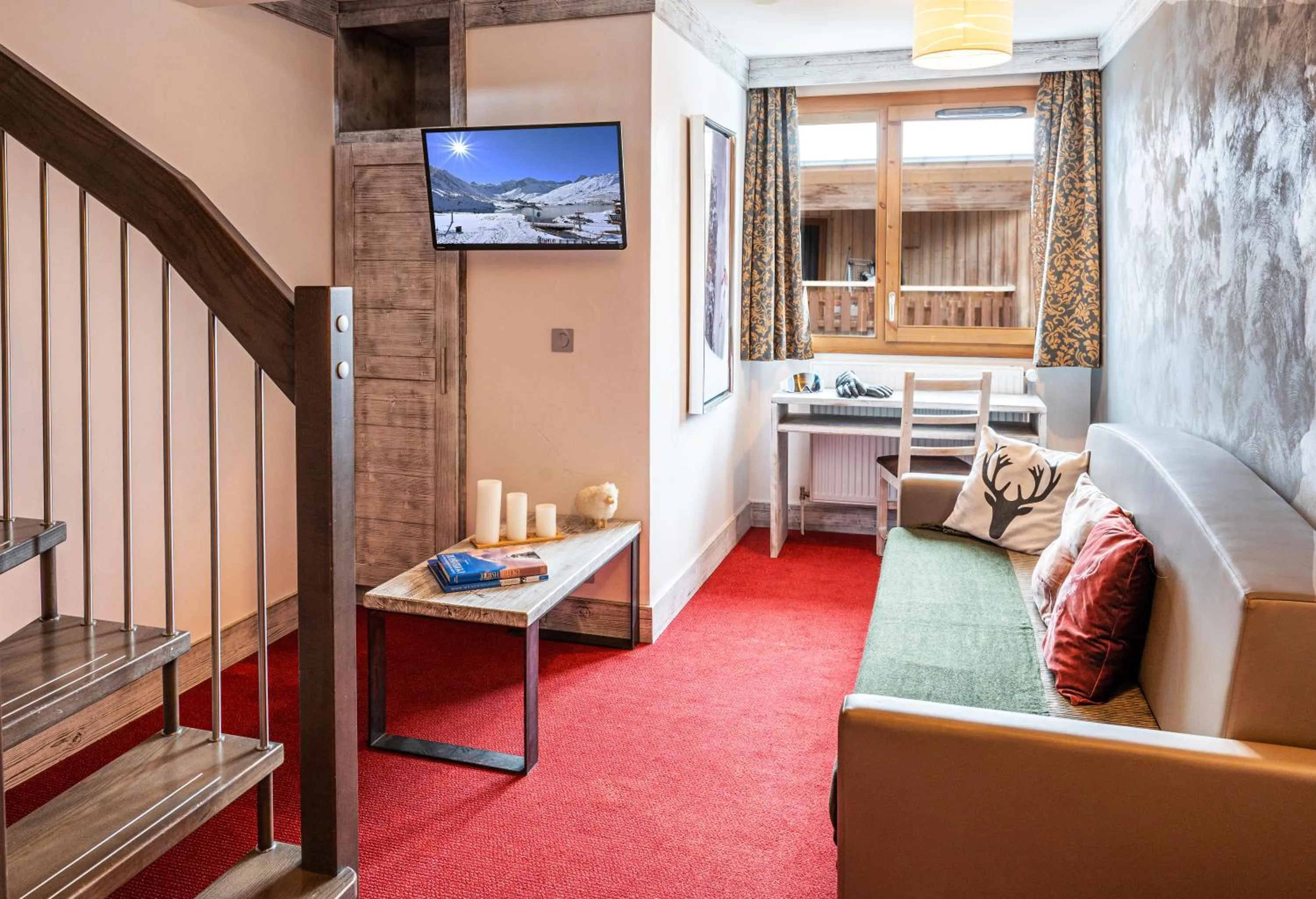 Photo of the whole room, Bed in Hôtel L'Aiguille Percée