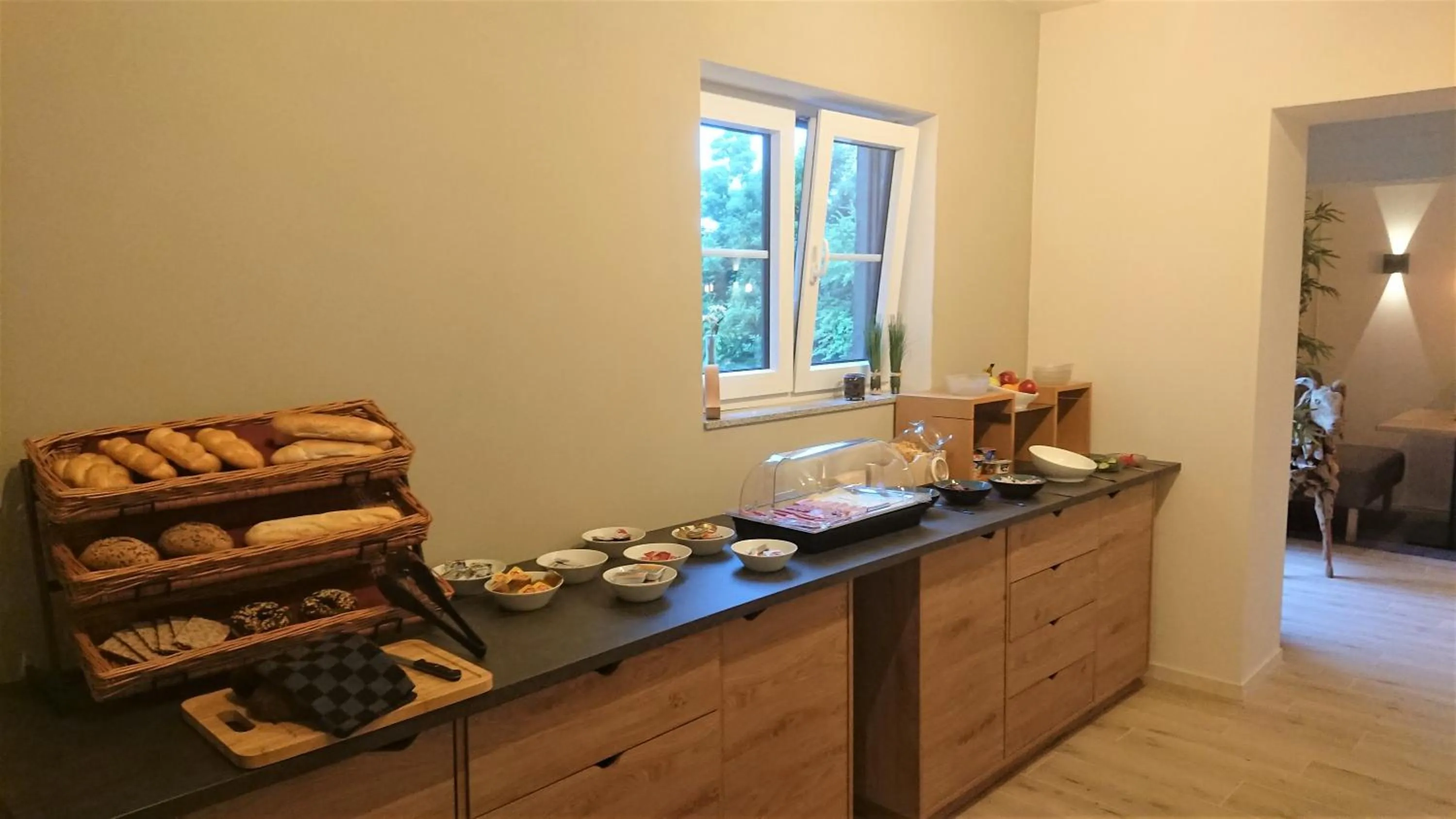 Breakfast in Rock-inn