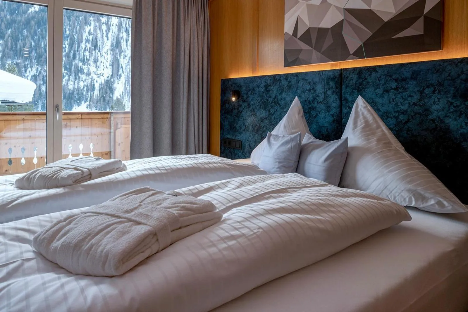 Bed in Das Unterrain Lifestyle Hotel
