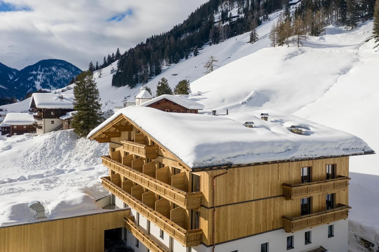 Property building in Das Unterrain Lifestyle Hotel