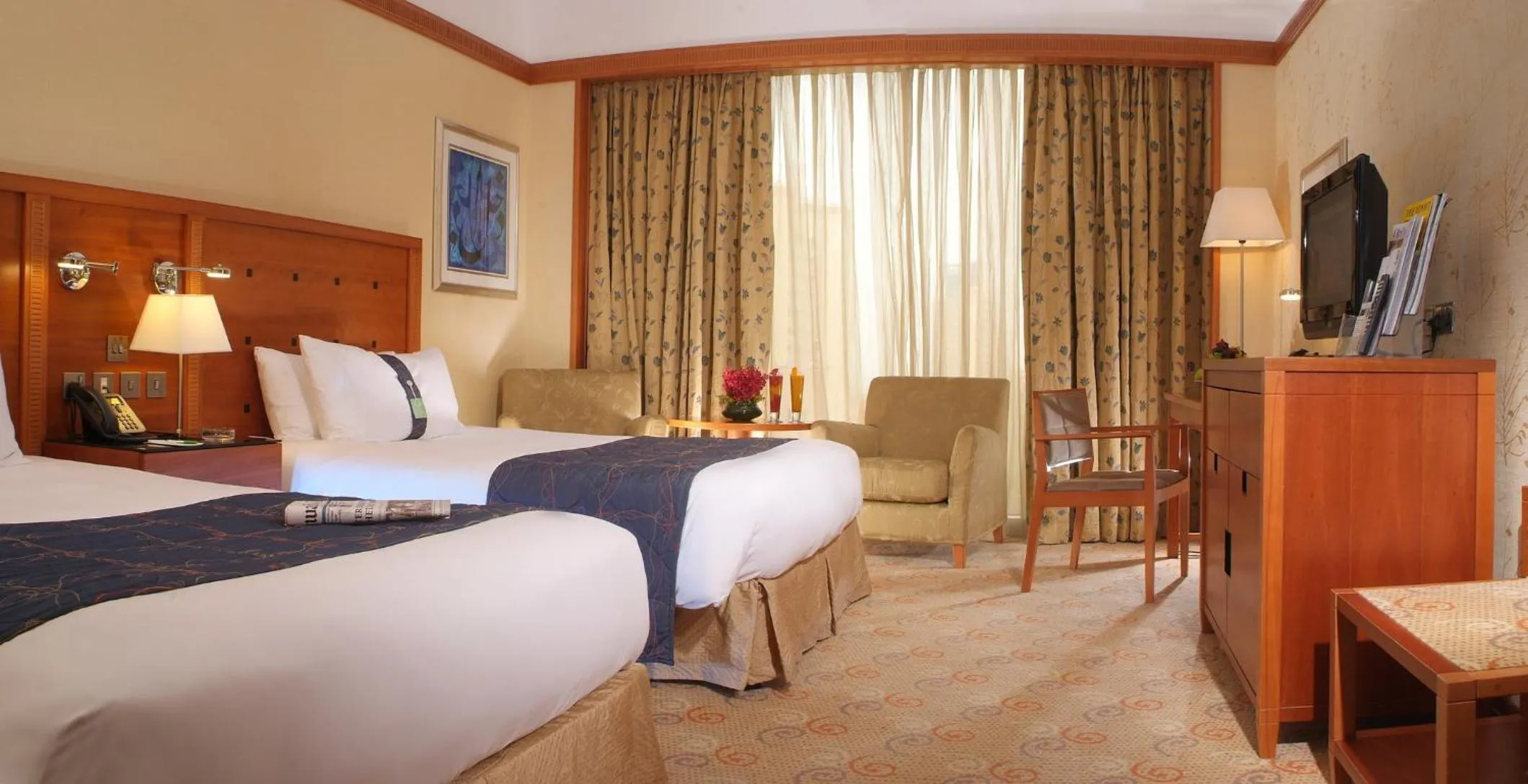 Photo of the whole room, Bed in Holiday Inn Kuwait by IHG