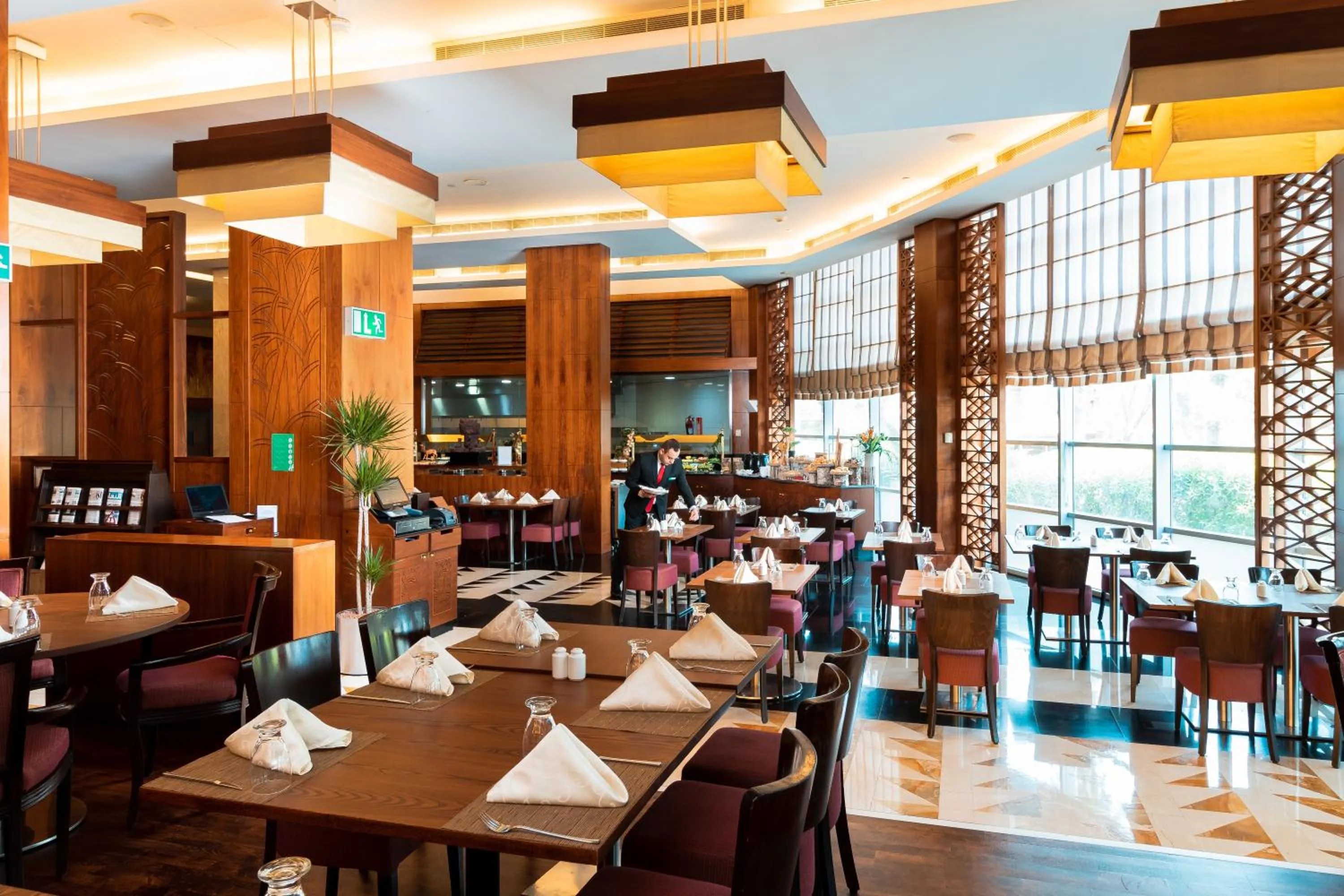 Restaurant/places to eat in Holiday Inn Kuwait by IHG