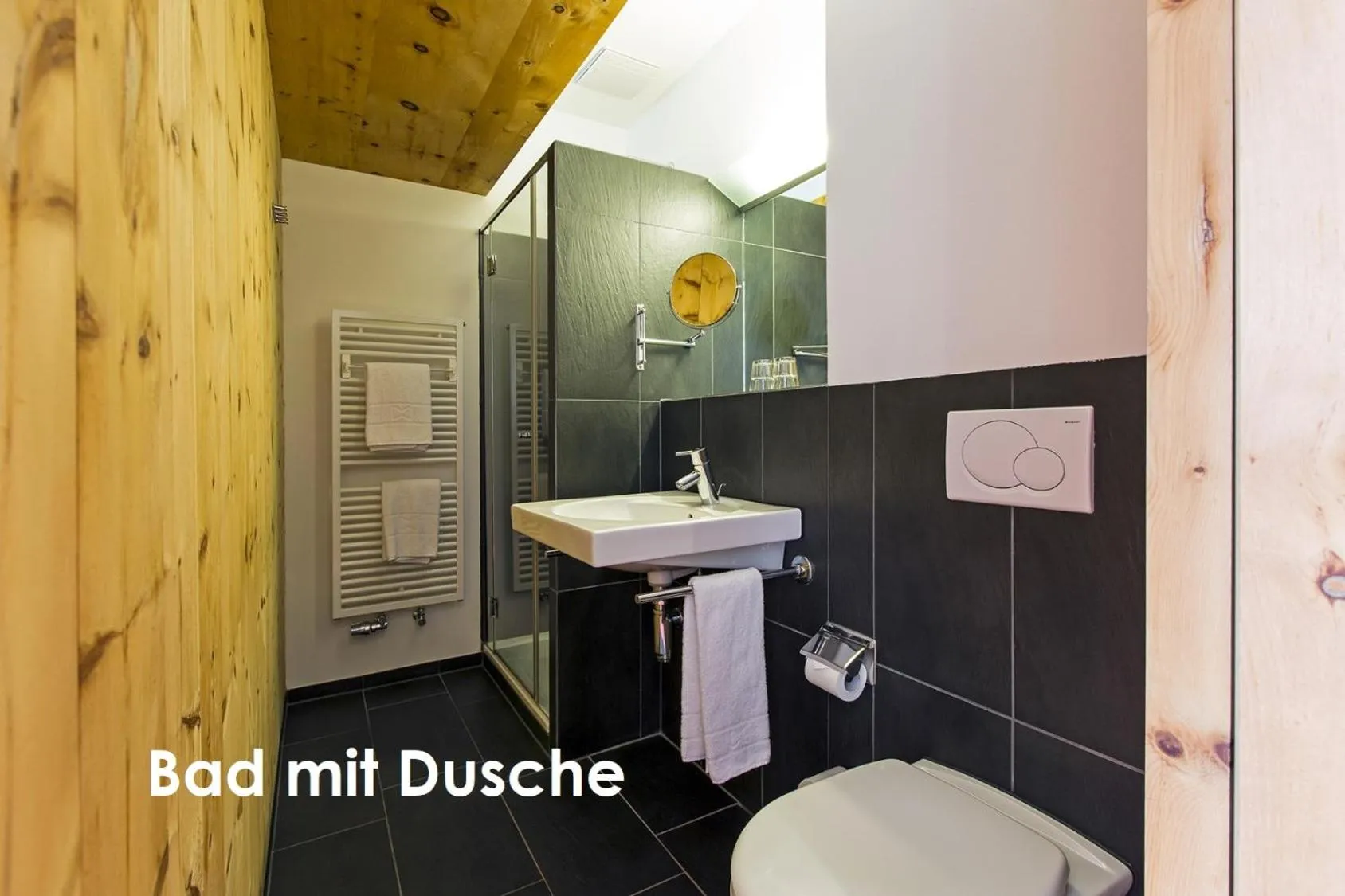 Bathroom in Hotel Castell