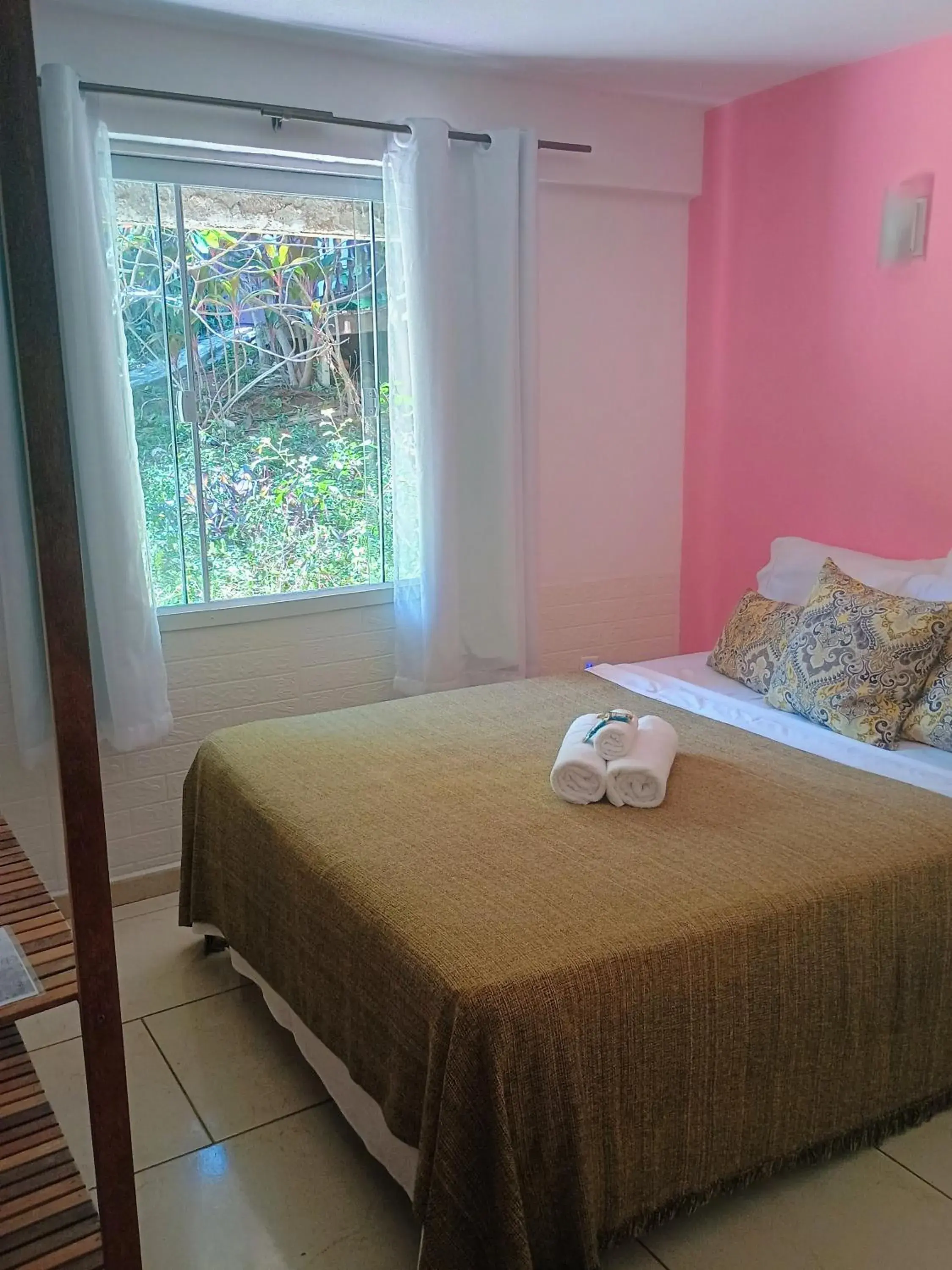 Double Room with Private Bathroom in Namorada Brava Guest House Double Room with Private Bathroom in Namorada Brava Guest House