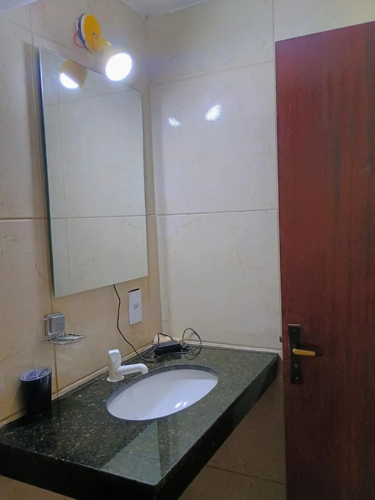 Bathroom in Namorada Brava Guest House