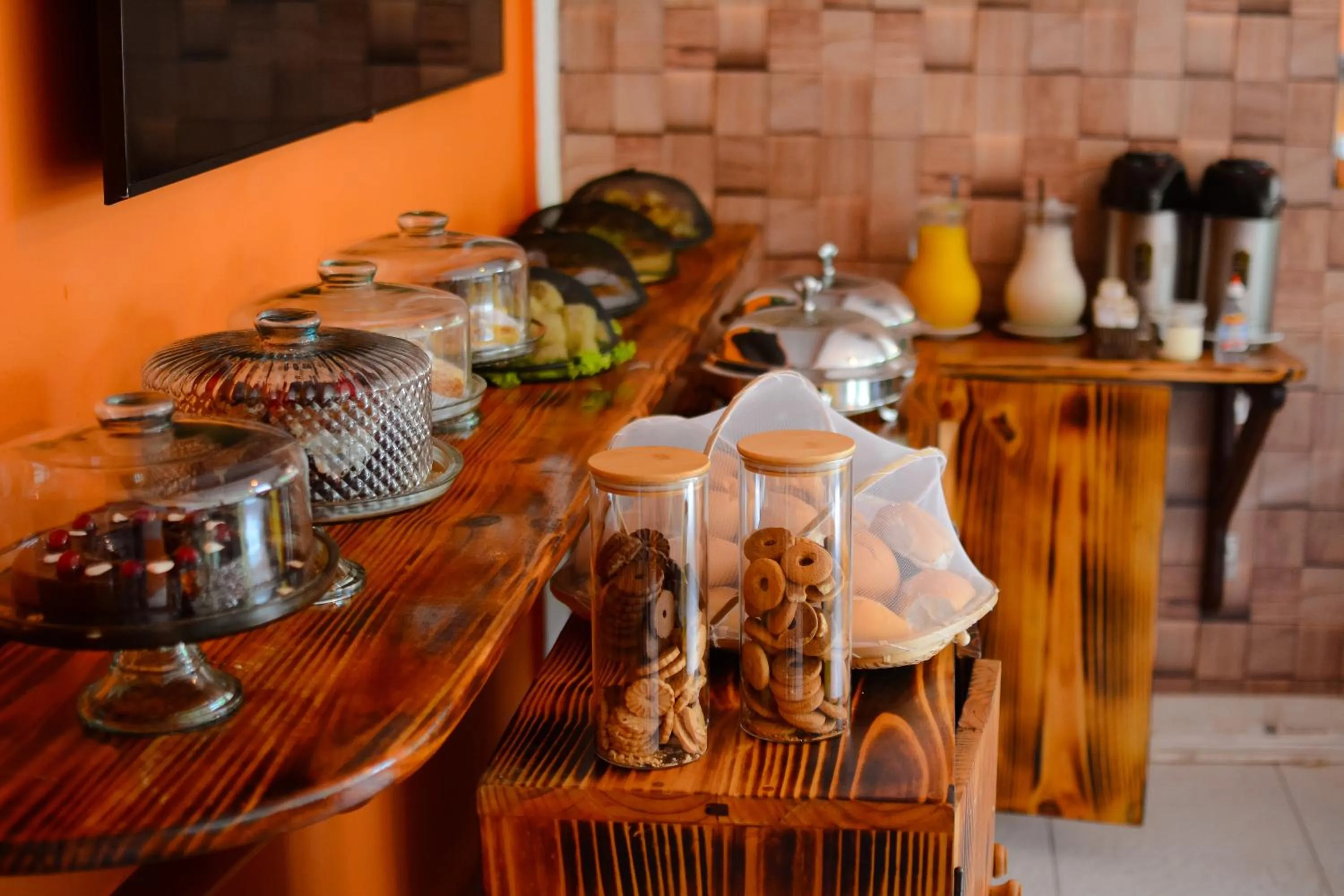 Restaurant/places to eat in Pousada e Restaurante Tia Lita