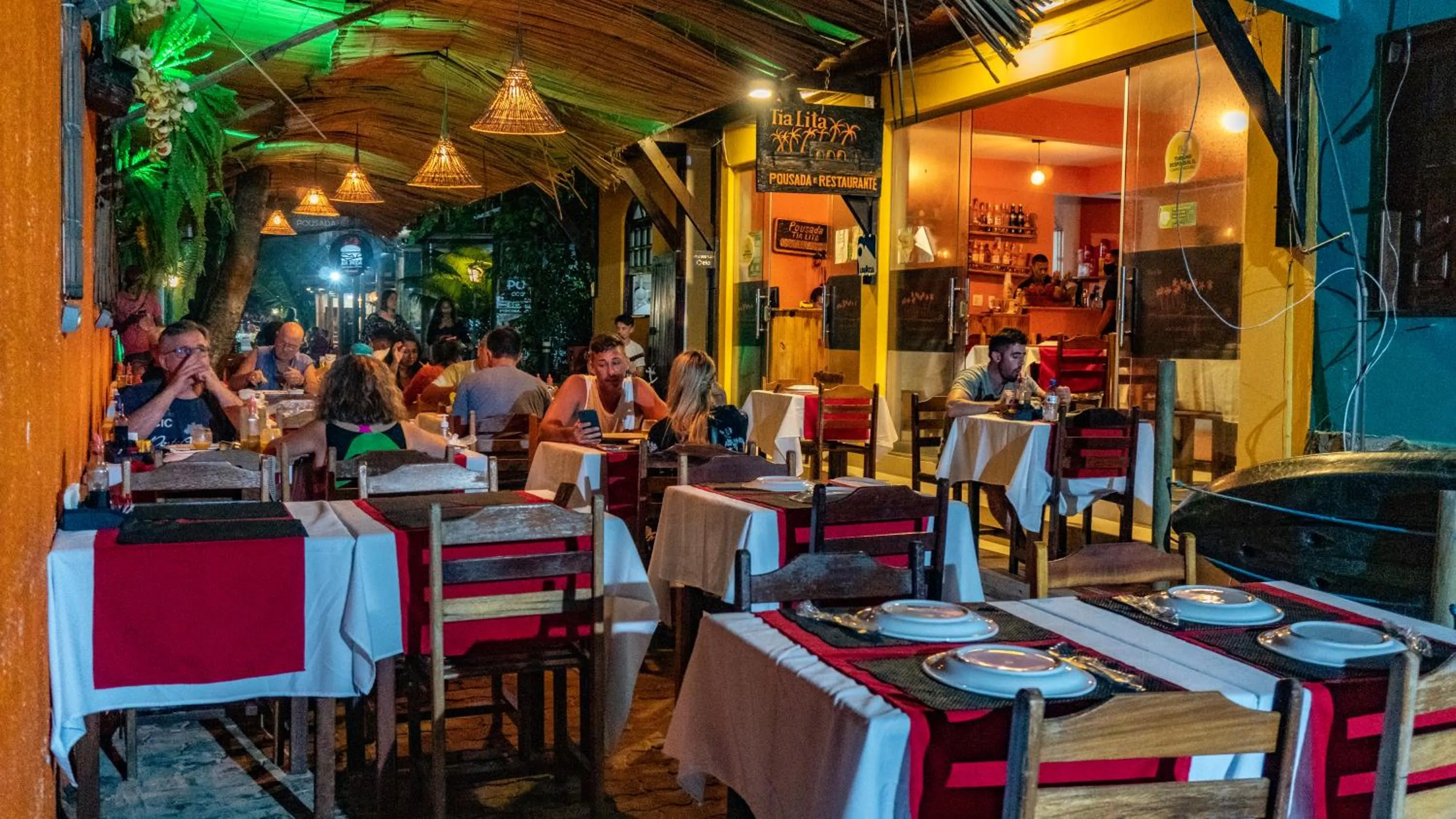 Restaurant/places to eat in Pousada e Restaurante Tia Lita