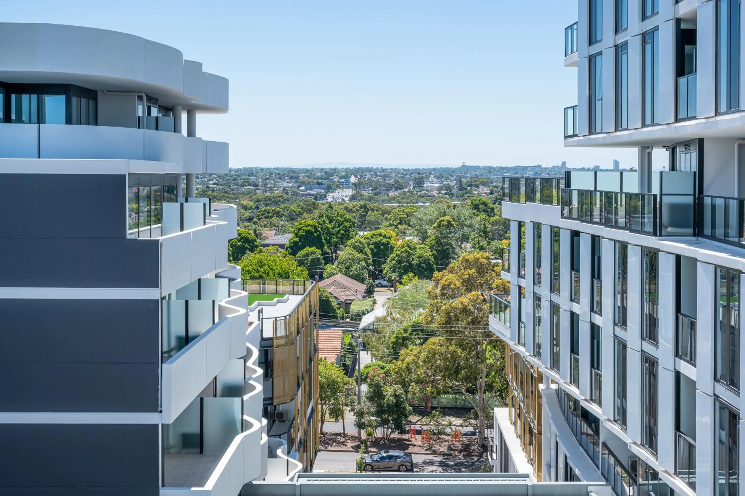 Quiet street view in Oros Hotel and Apartments