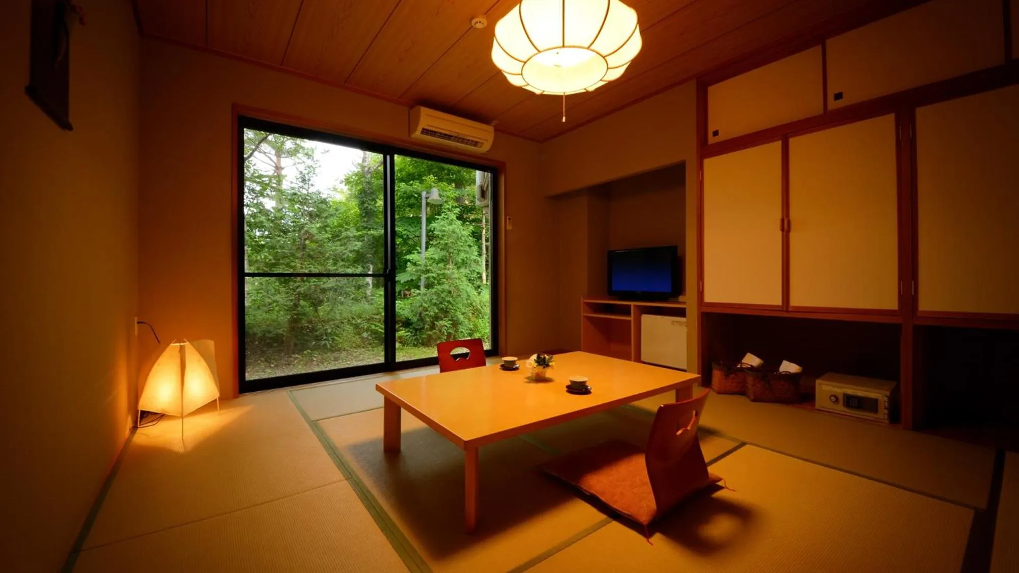 Photo of the whole room in Apikogen Mori no Hotel