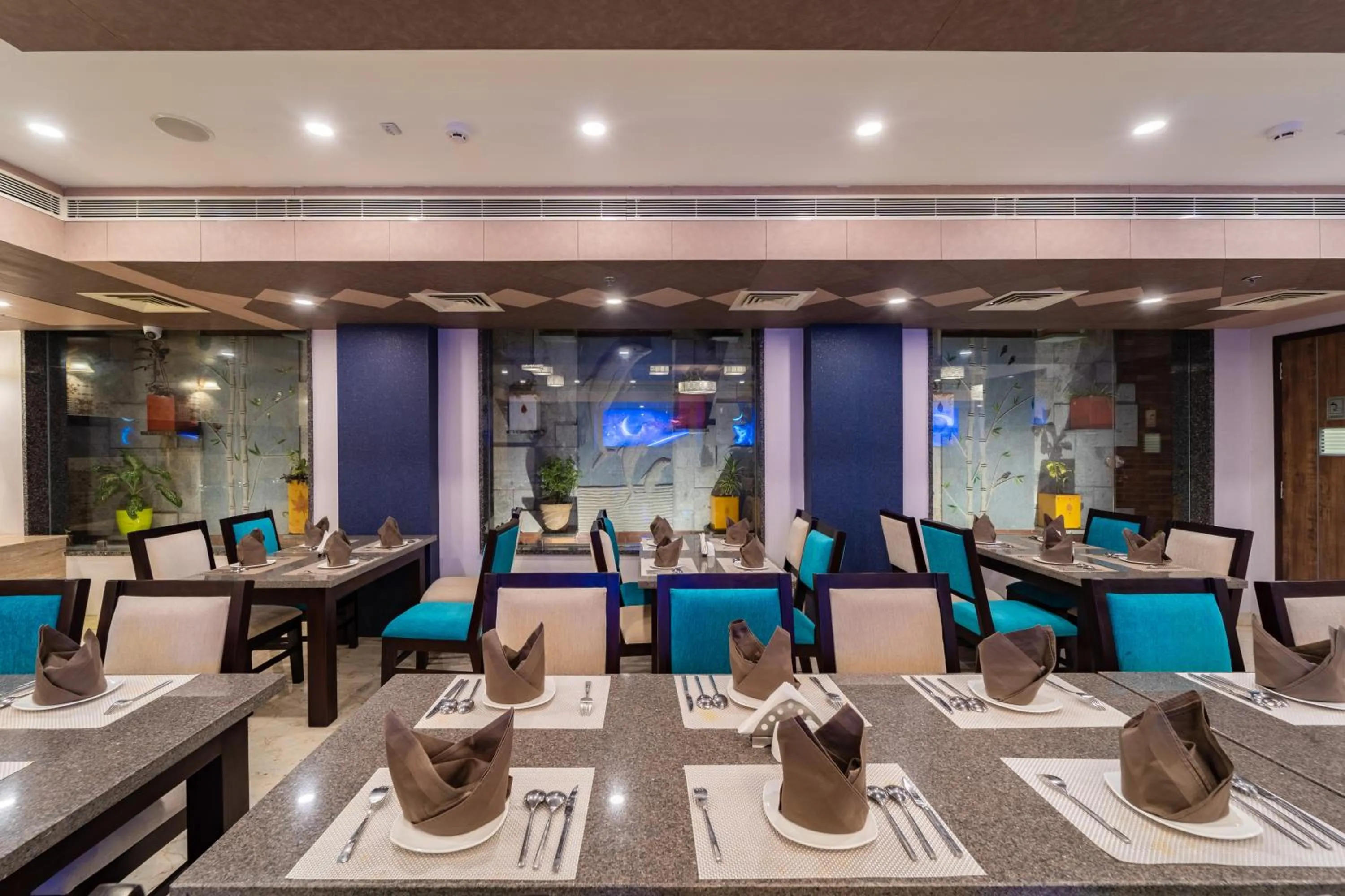 Restaurant/places to eat in La Grrande Malar - The Boutique Hotel Pondicherry