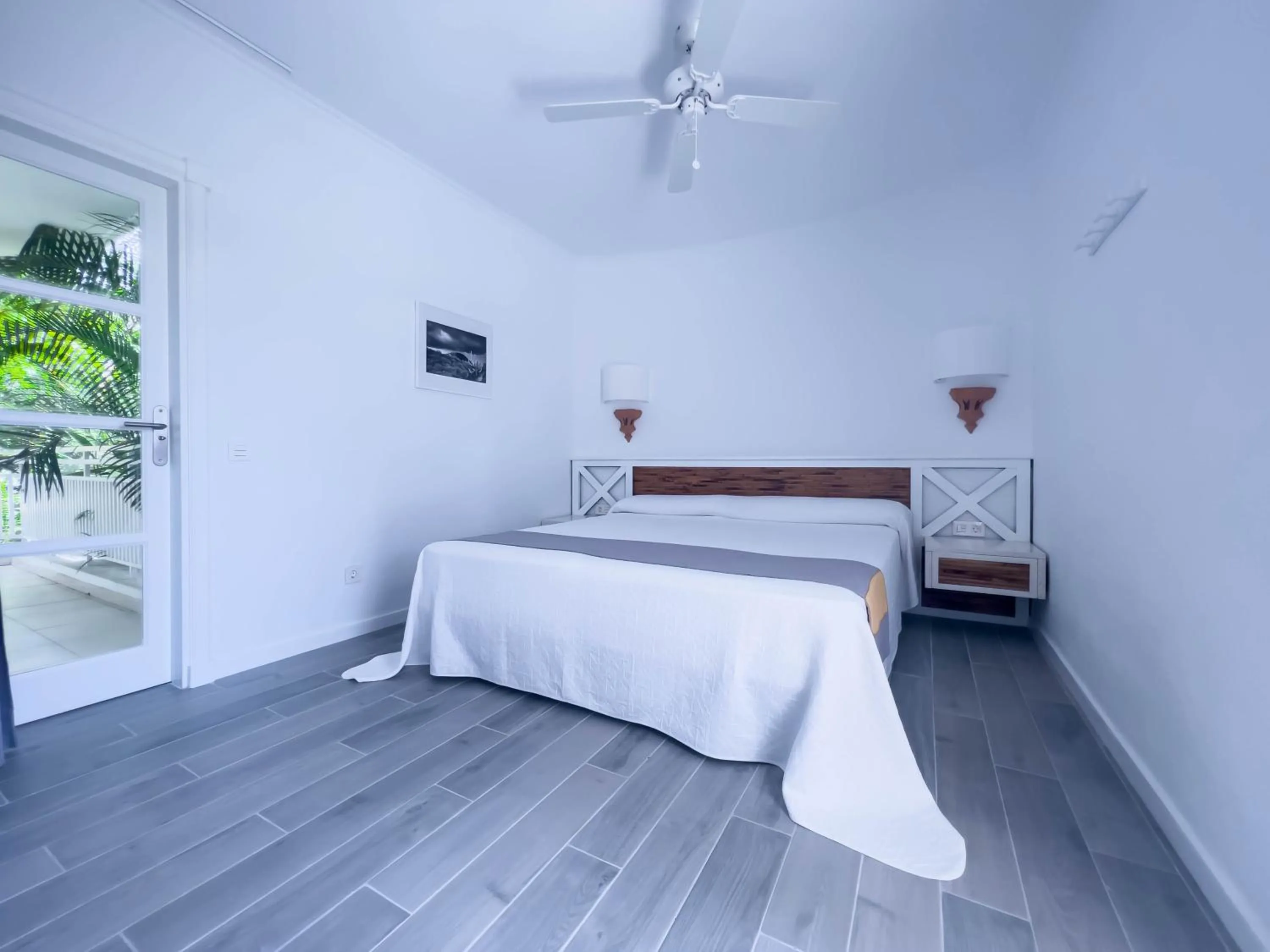 Bedroom, Bed in Apartamentos Parque del Sol