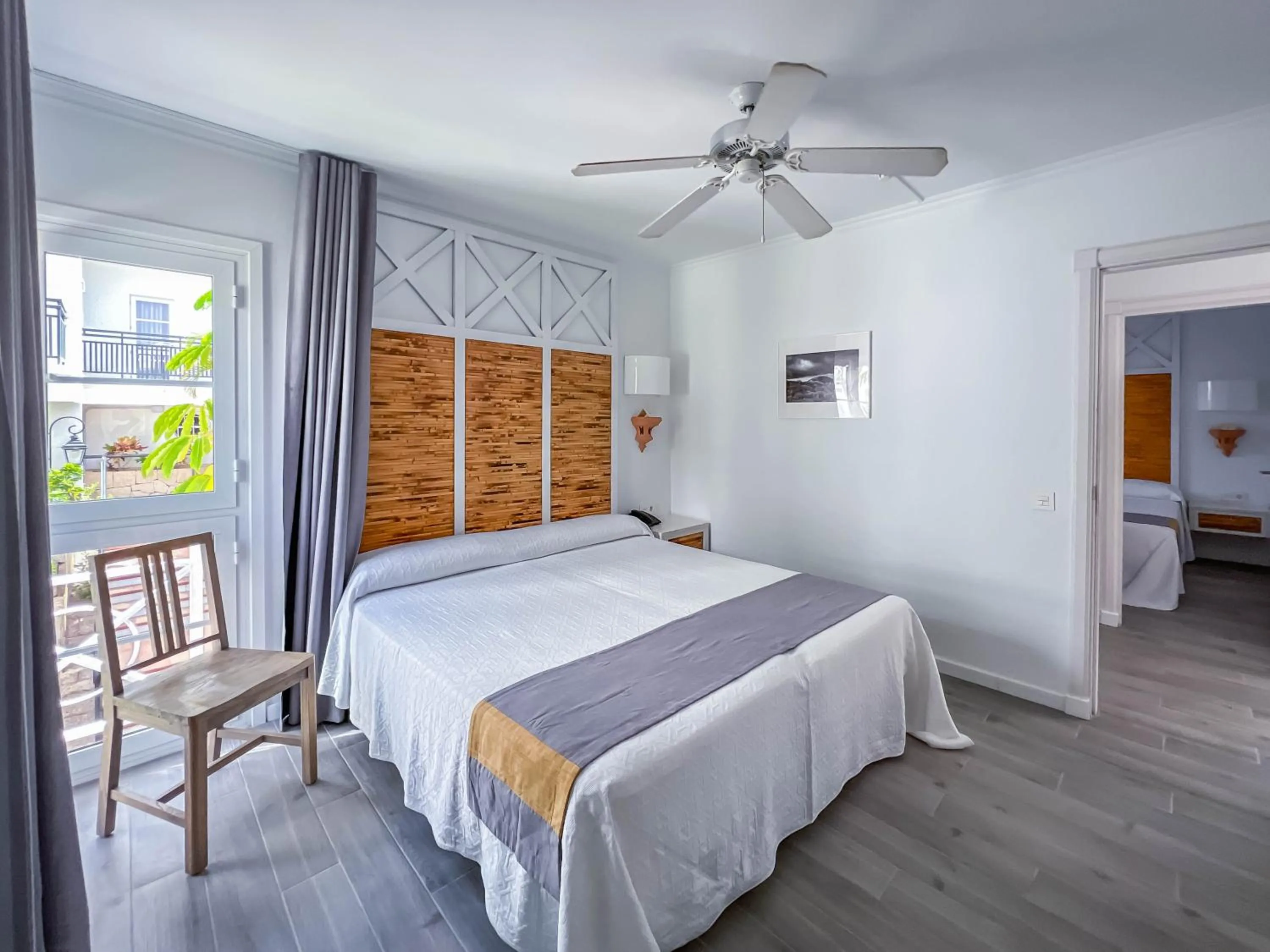 Bedroom, Bed in Apartamentos Parque del Sol