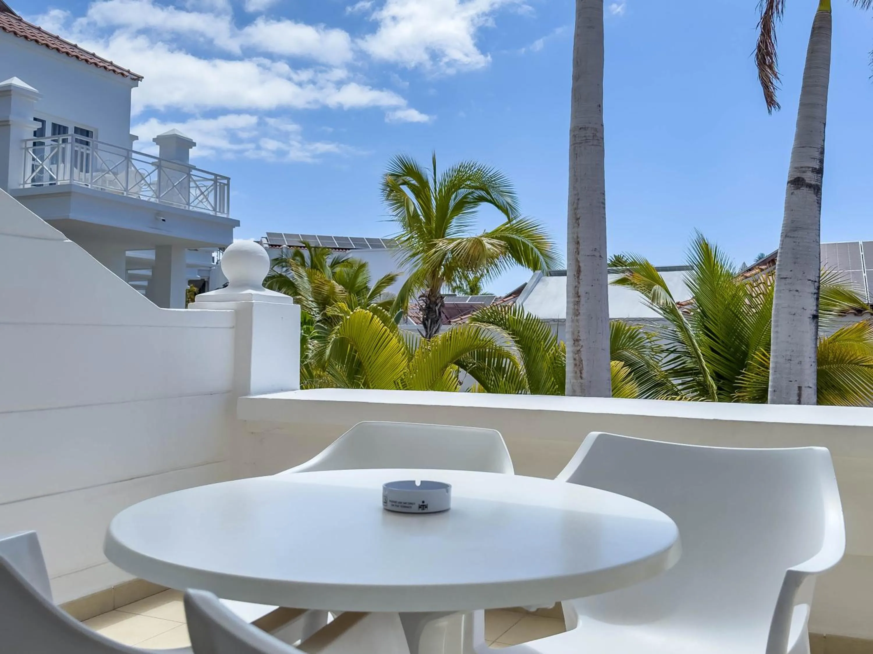 Balcony/Terrace in Apartamentos Parque del Sol