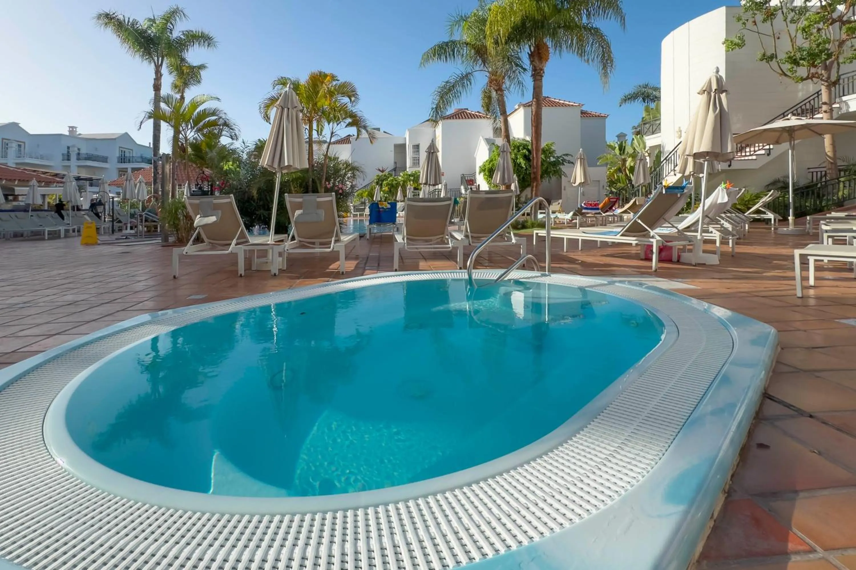 Property building in Apartamentos Parque del Sol