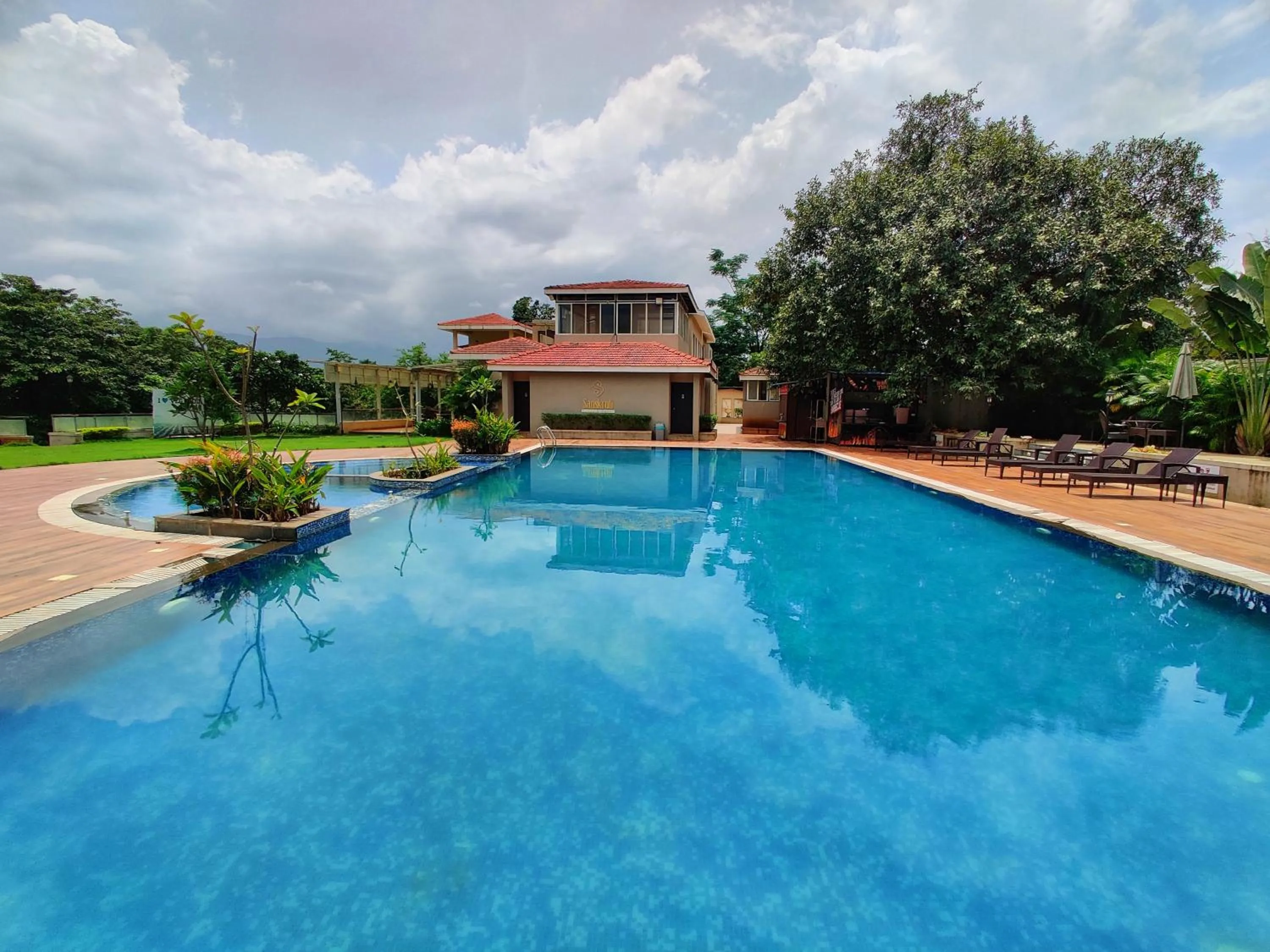 Swimming pool in Pushpam Sanskruti Resort Karjat