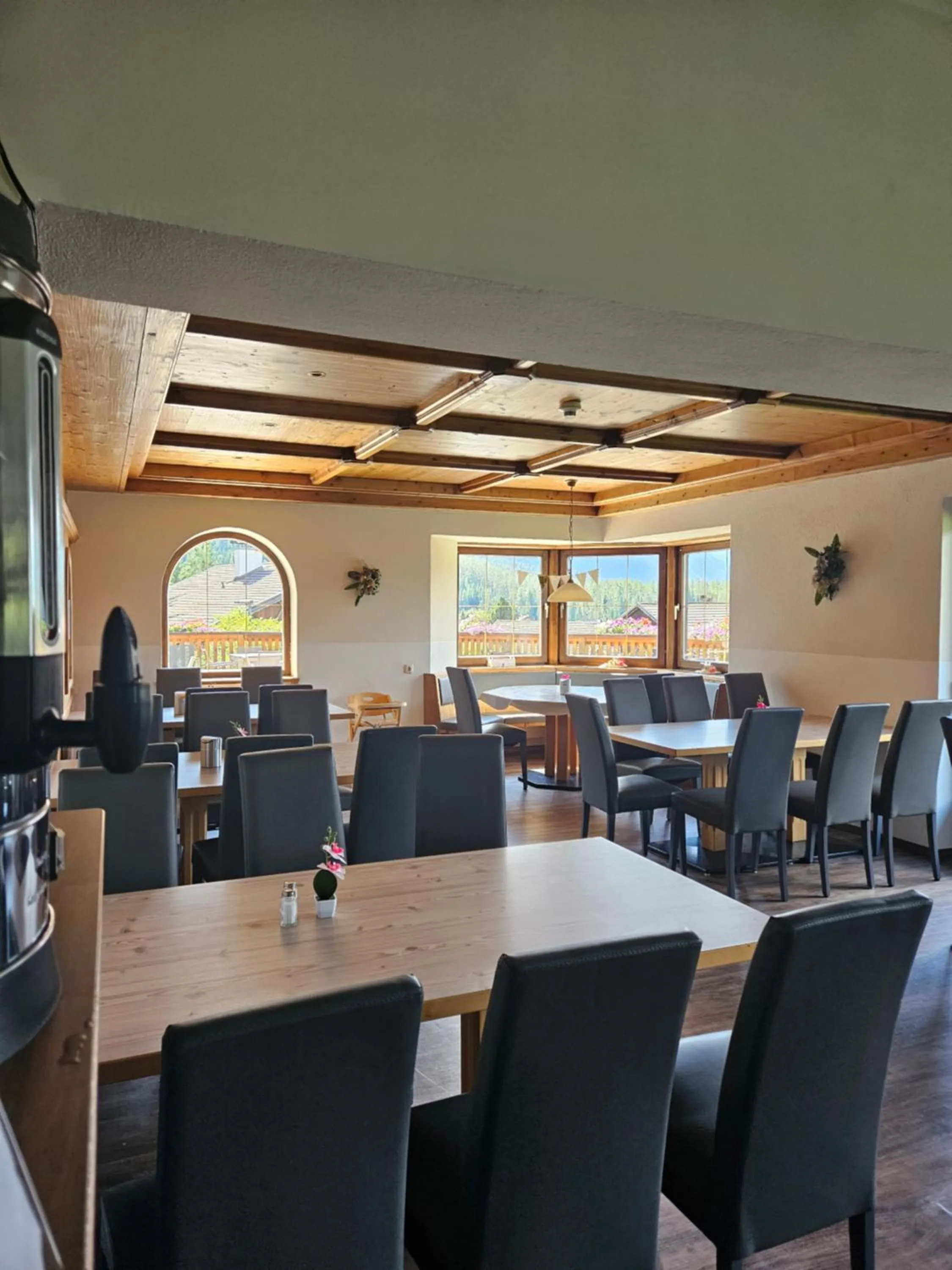 Restaurant/places to eat in Sonnenburg Hotel