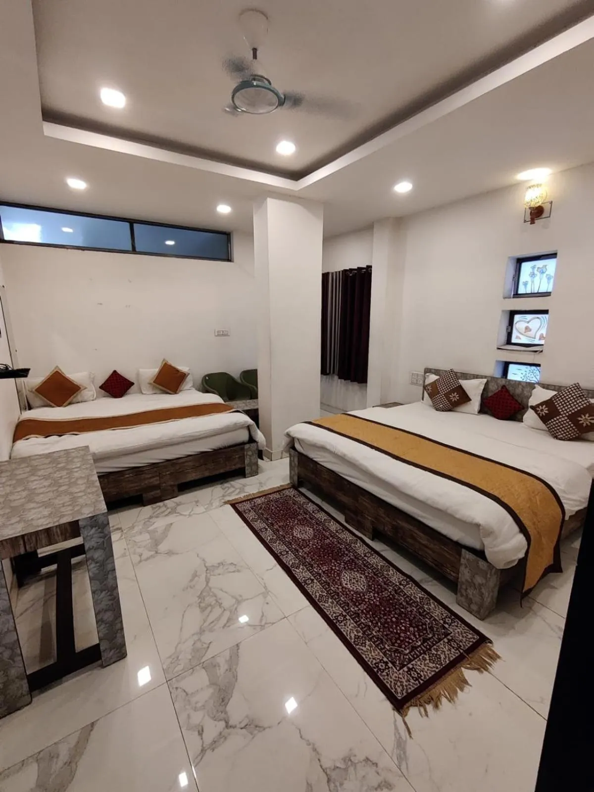 Bed in Hotel Keshav Residency