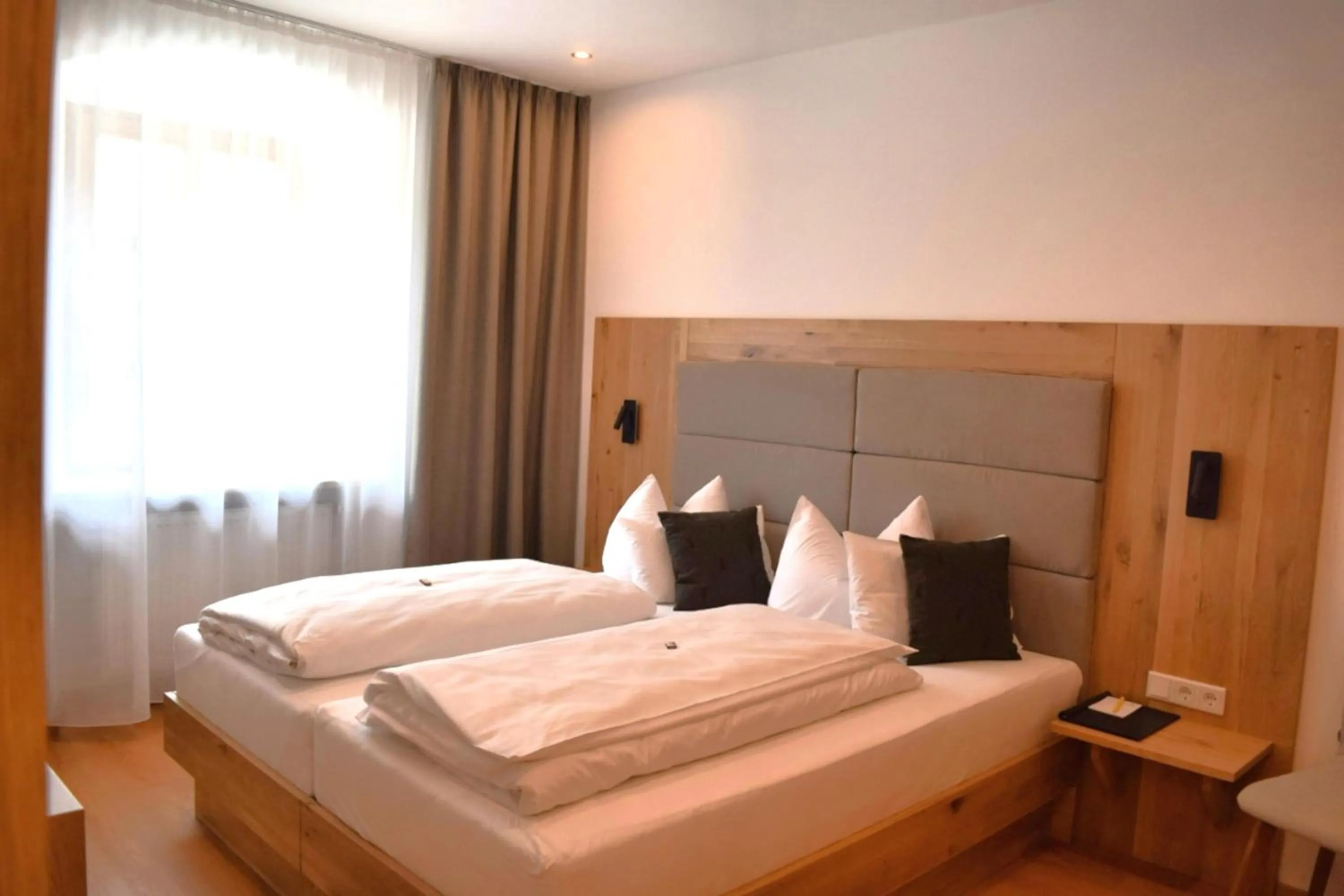 Photo of the whole room, Bed in Hotel zum Bräu