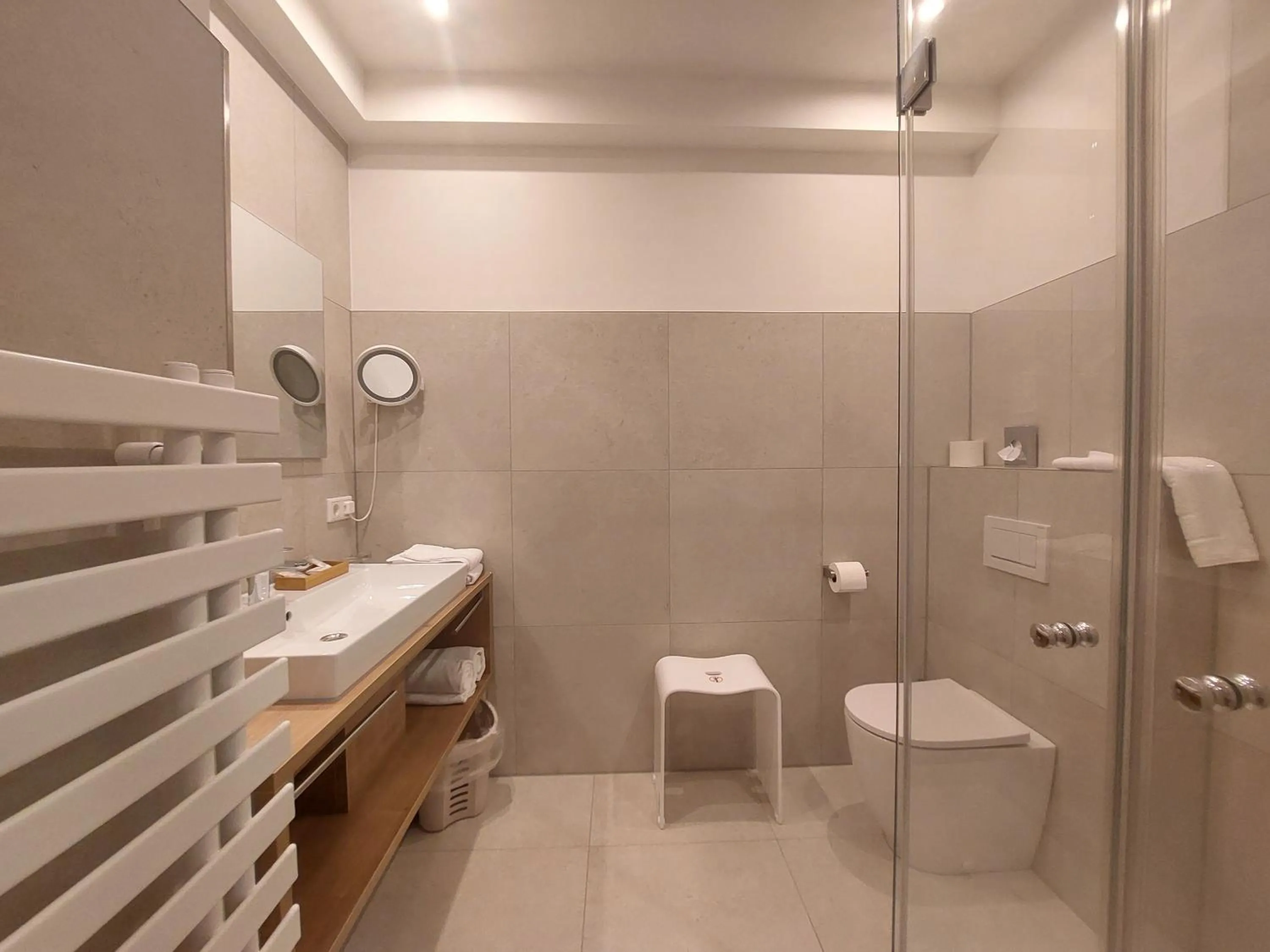 Shower in Hotel zum Bräu