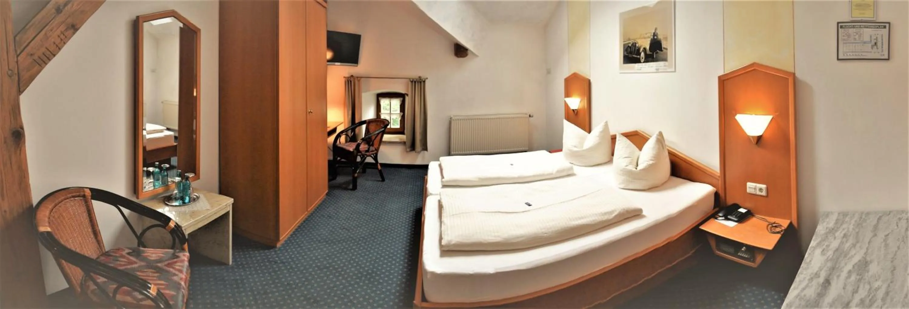 Photo of the whole room, Bed in Hotel zum Bräu