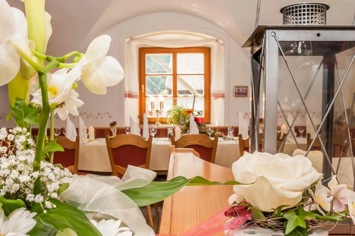 Restaurant/places to eat in Hotel zum Bräu