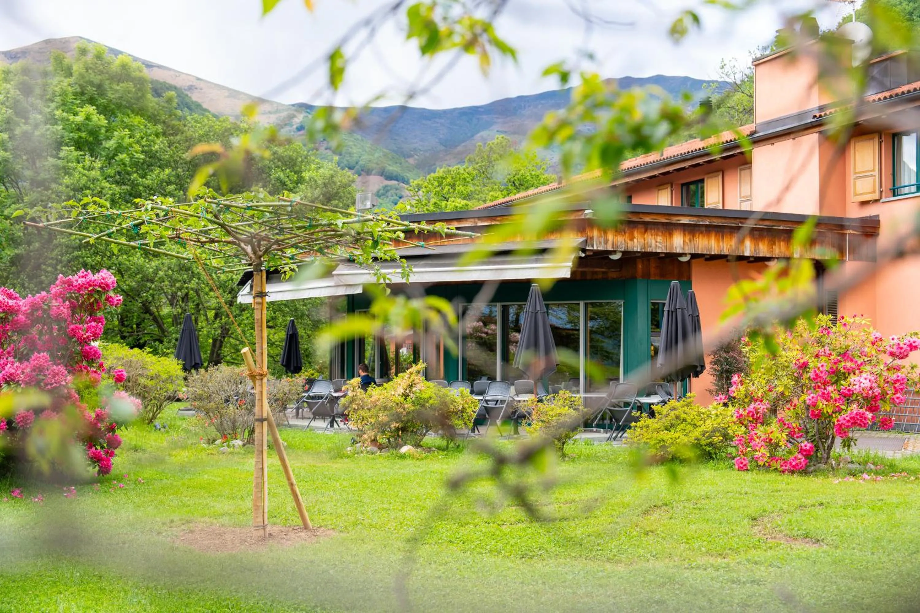 Property building in Hotel Il Castagno