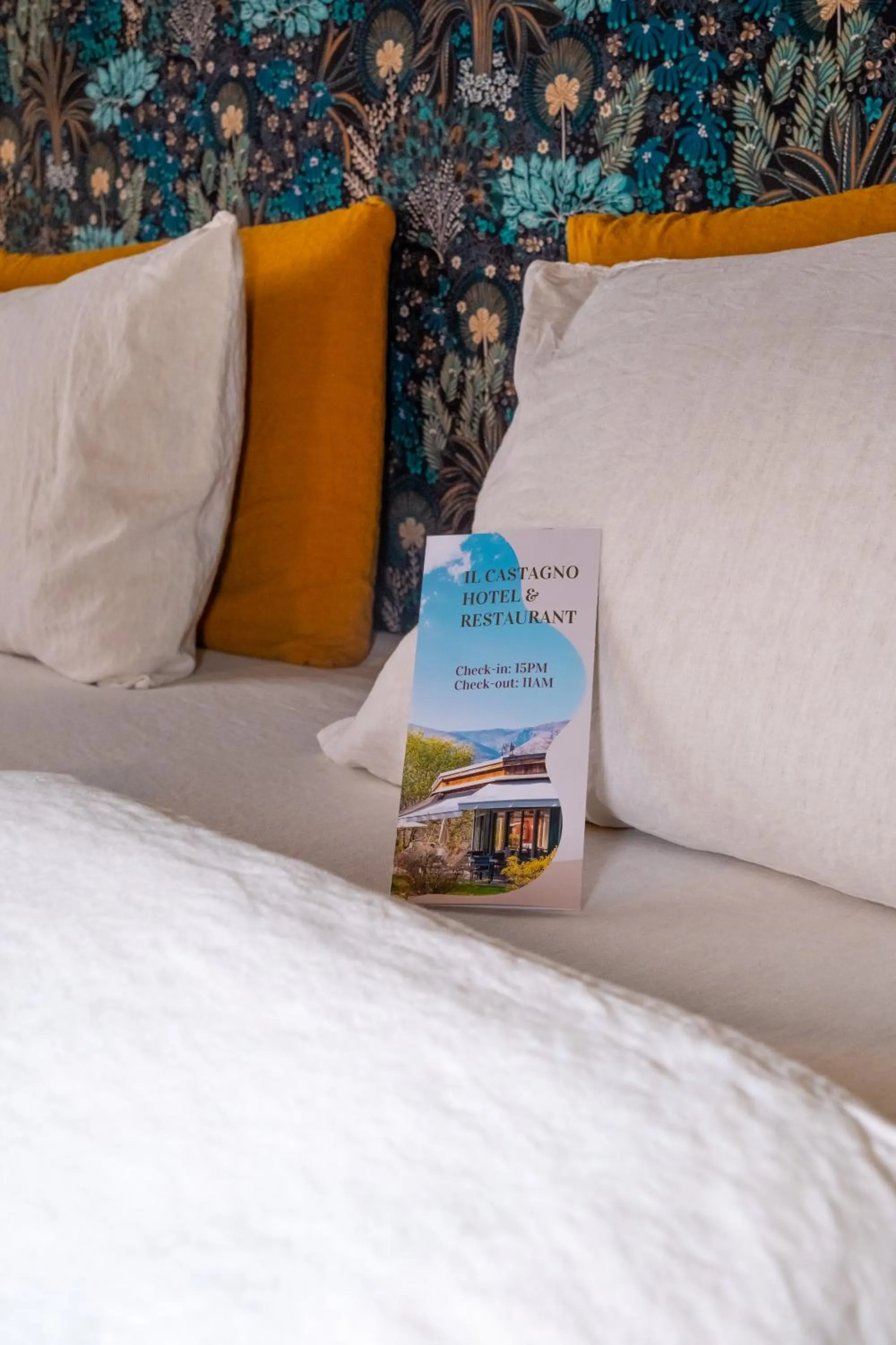 Decorative detail, Bed in Hotel Il Castagno