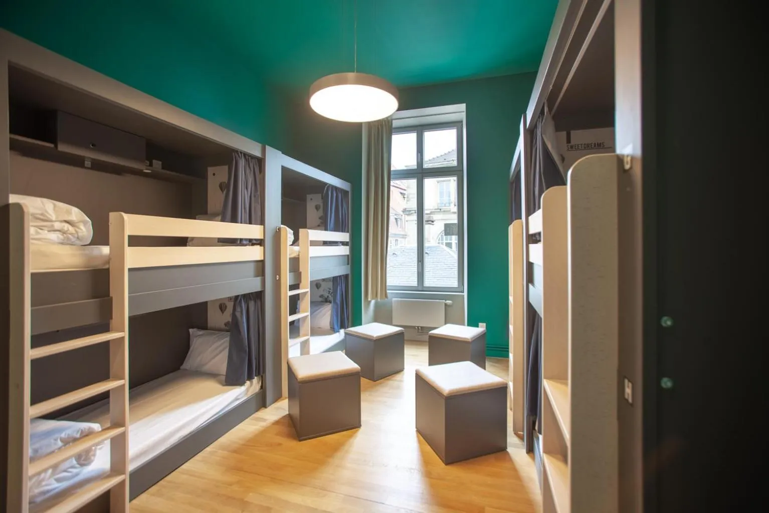 Photo of the whole room, Bed in The People - Strasbourg