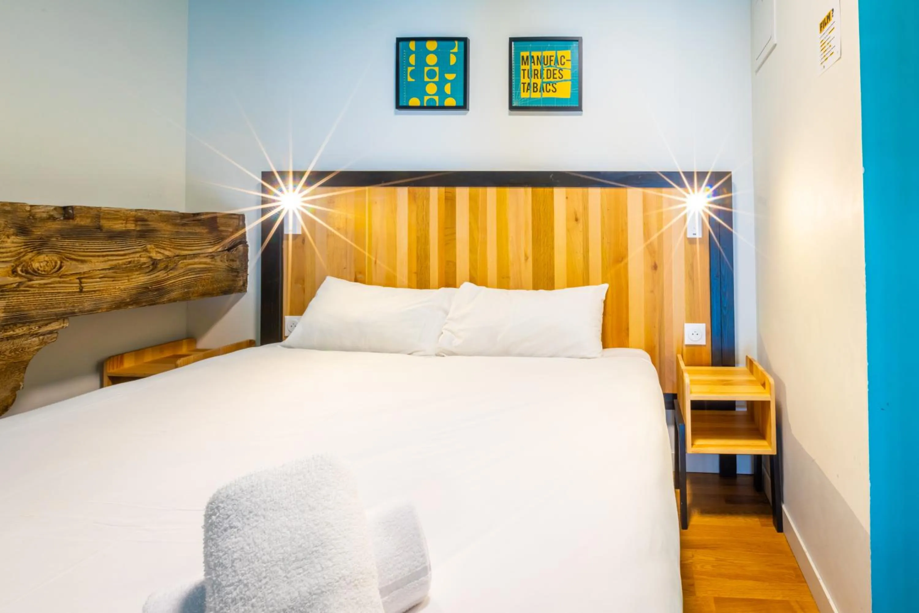 Bedroom, Bed in The People - Strasbourg