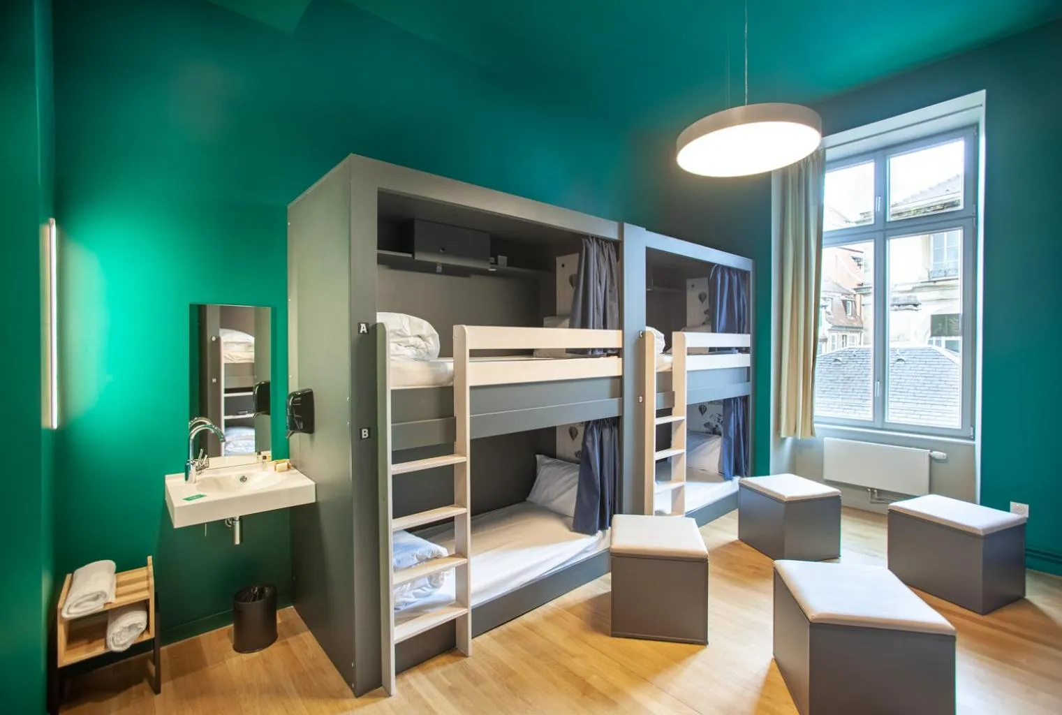 Photo of the whole room, Bed in The People - Strasbourg