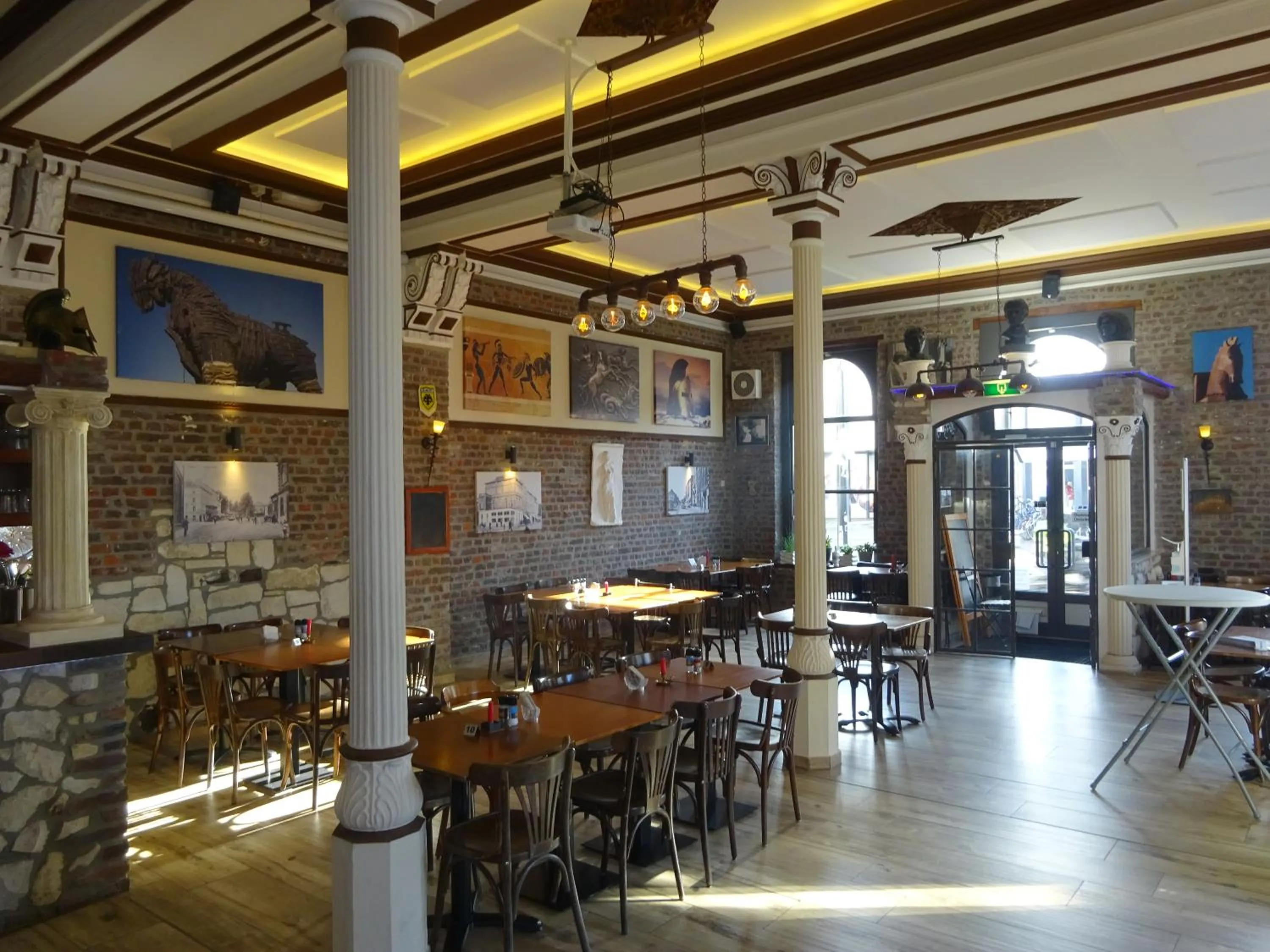 Property building in Hotel Vallis